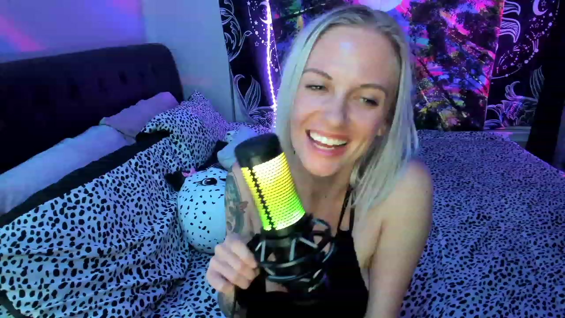 Gallery image thumbnail from Xo_belle's myfreecams stream on, 05/29/2023, 07:27 image 7 of 20