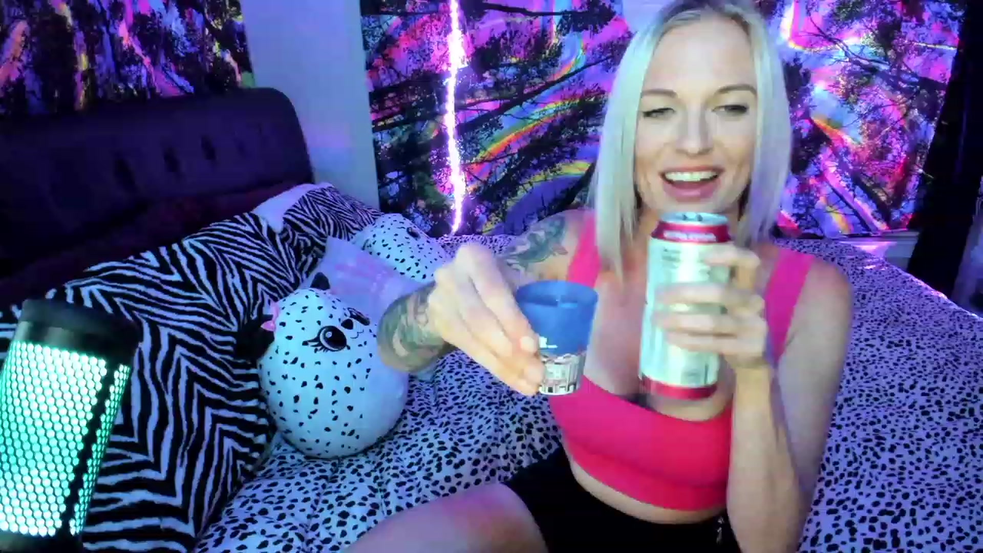Gallery image thumbnail from Xo_belle's myfreecams stream on, 06/02/2023, 05:05 image 2 of 20