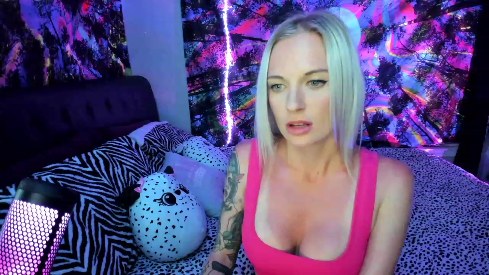 Gallery image thumbnail from Xo_belle's myfreecams stream on, 06/02/2023, 05:05 image 8 of 20