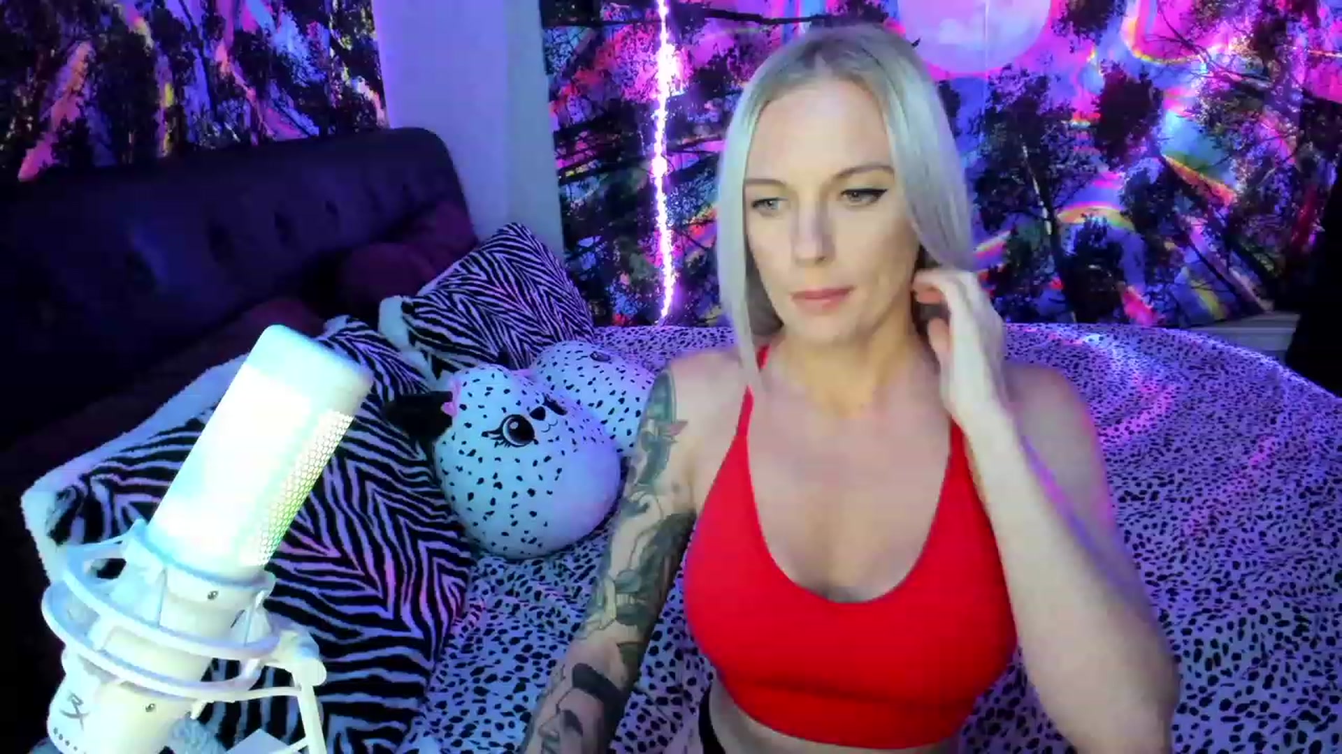 Gallery image thumbnail from Xo_belle's myfreecams stream on, 06/03/2023, 03:14 image 1 of 20