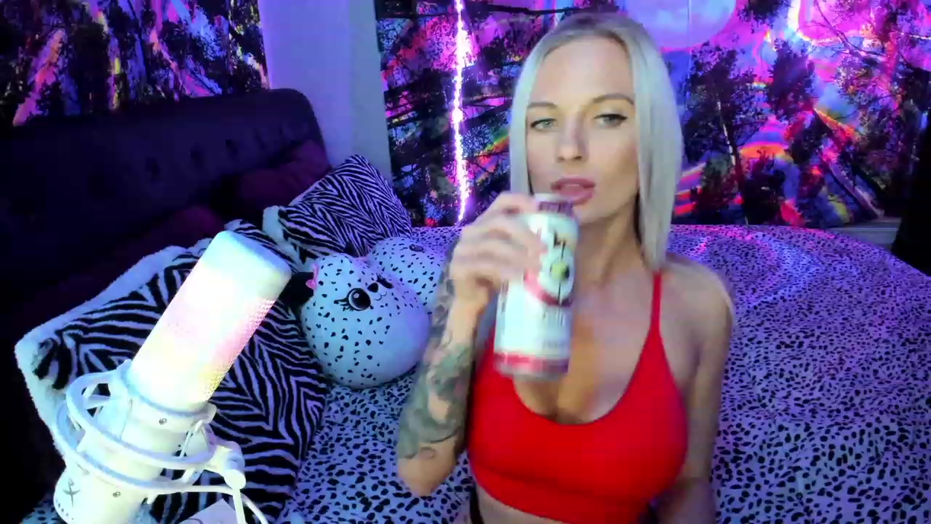 Gallery image thumbnail from Xo_belle's myfreecams stream on, 06/03/2023, 03:14 image 6 of 20