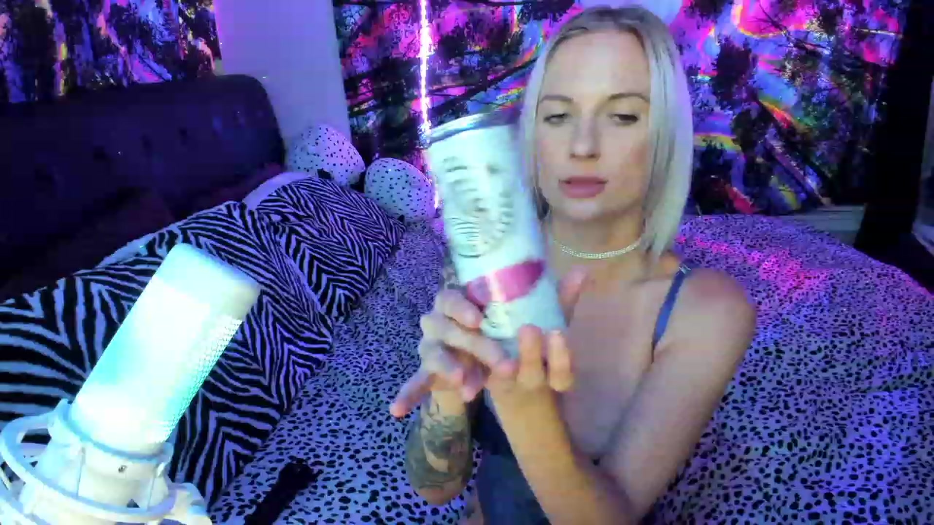 Gallery image thumbnail from Xo_belle's myfreecams stream on, 06/04/2023, 04:37 image 15 of 20
