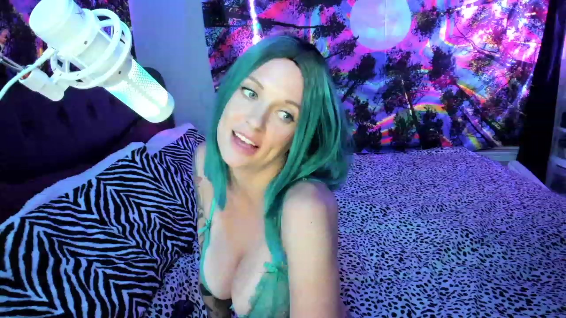 Gallery image thumbnail from Xo_belle's myfreecams stream on, 06/05/2023, 06:08 image 12 of 20