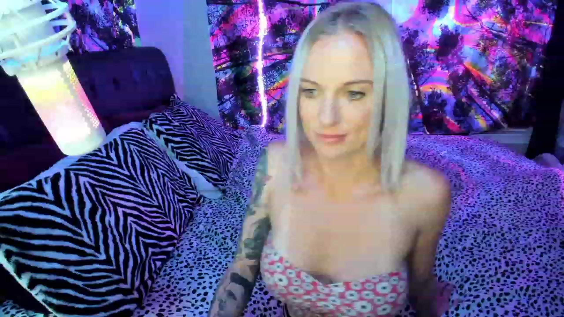 Gallery image thumbnail from Xo_belle's myfreecams stream on, 06/06/2023, 05:13 image 20 of 20