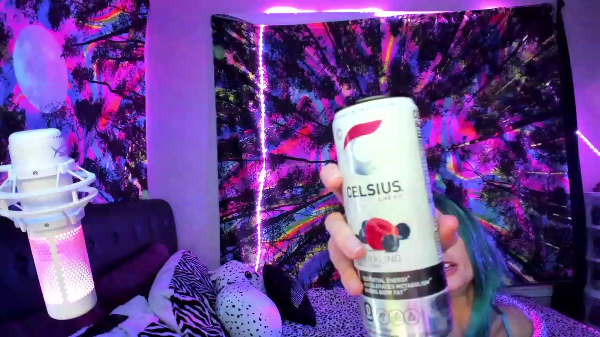 Gallery image thumbnail from Xo_belle's myfreecams stream on, 06/12/2023, 08:18 image 17 of 20