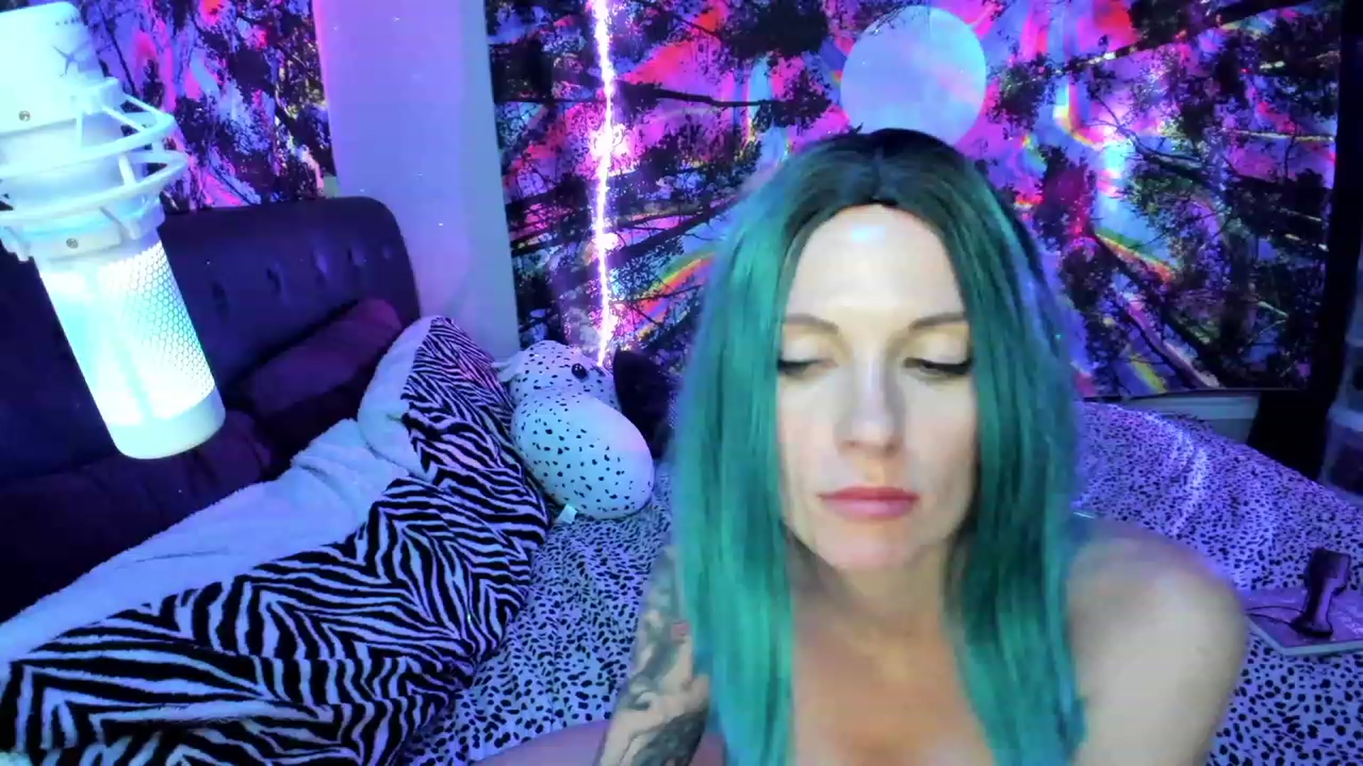 Gallery image thumbnail from Xo_belle's myfreecams stream on, 06/12/2023, 08:47 image 8 of 20