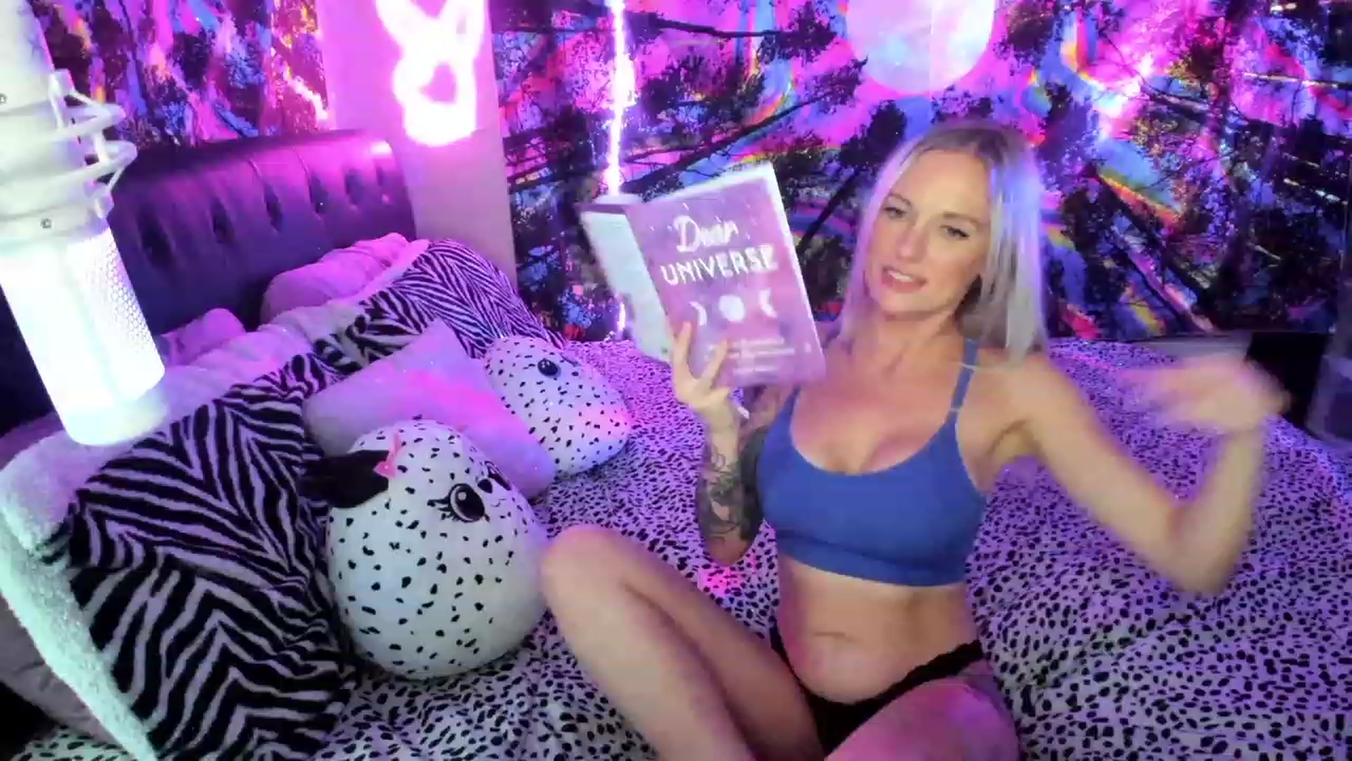 Gallery image thumbnail from Xo_belle's myfreecams stream on, 06/18/2023, 08:08 image 11 of 20