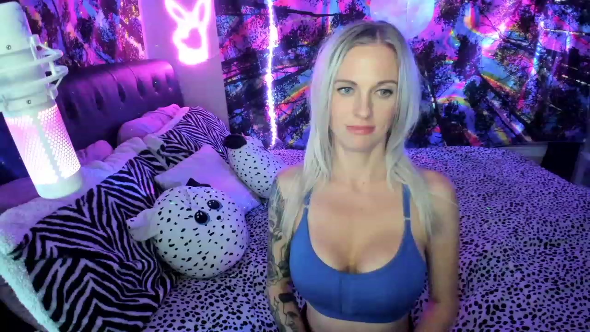 Gallery image thumbnail from Xo_belle's myfreecams stream on, 06/18/2023, 10:31 image 20 of 20