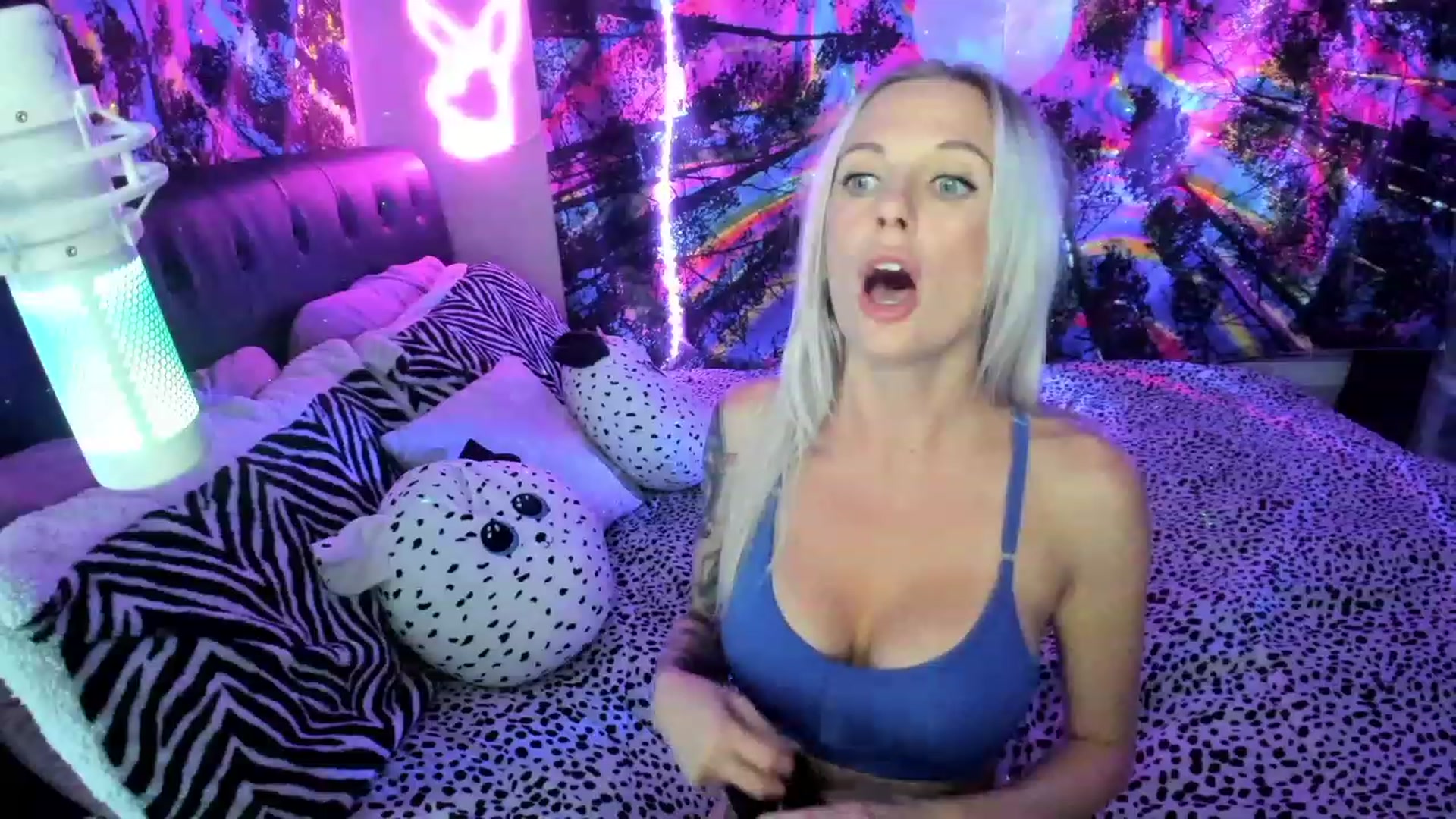 Gallery image thumbnail from Xo_belle's myfreecams stream on, 06/18/2023, 10:31 image 18 of 20