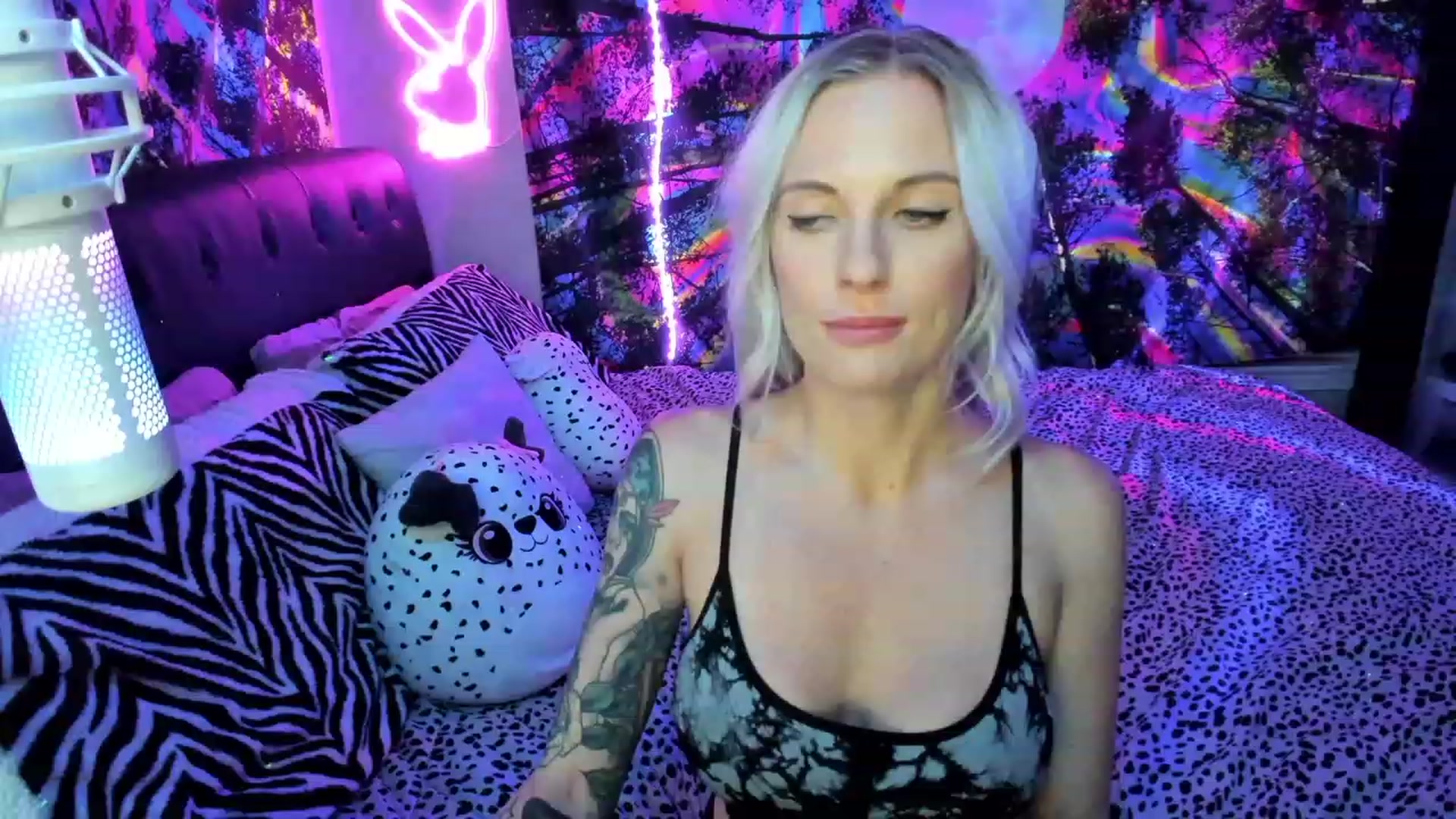 Gallery image thumbnail from Xo_belle's myfreecams stream on, 06/21/2023, 06:38 image 12 of 20
