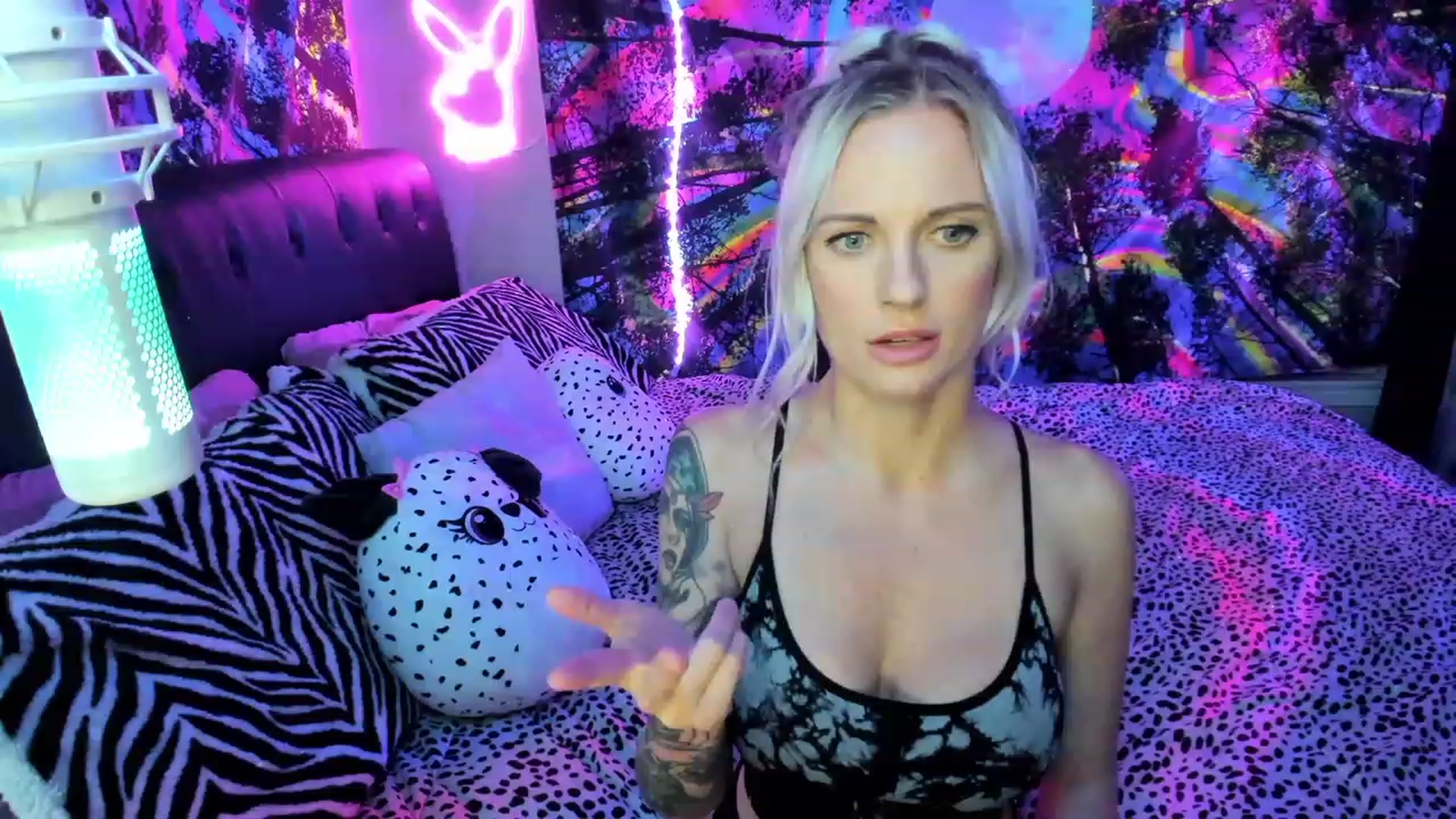 Gallery image thumbnail from Xo_belle's myfreecams stream on, 06/21/2023, 06:38 image 18 of 20