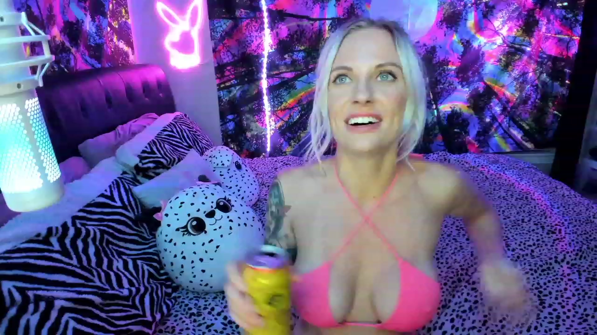 Gallery image thumbnail from Xo_belle's myfreecams stream on, 06/21/2023, 08:53 image 15 of 20