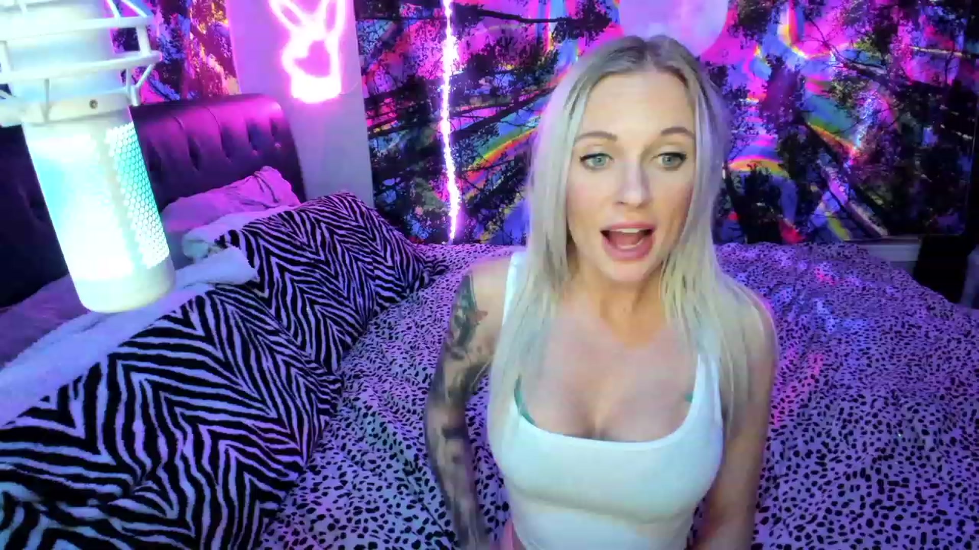 Gallery image thumbnail from Xo_belle's myfreecams stream on, 06/24/2023, 08:42 image 2 of 20