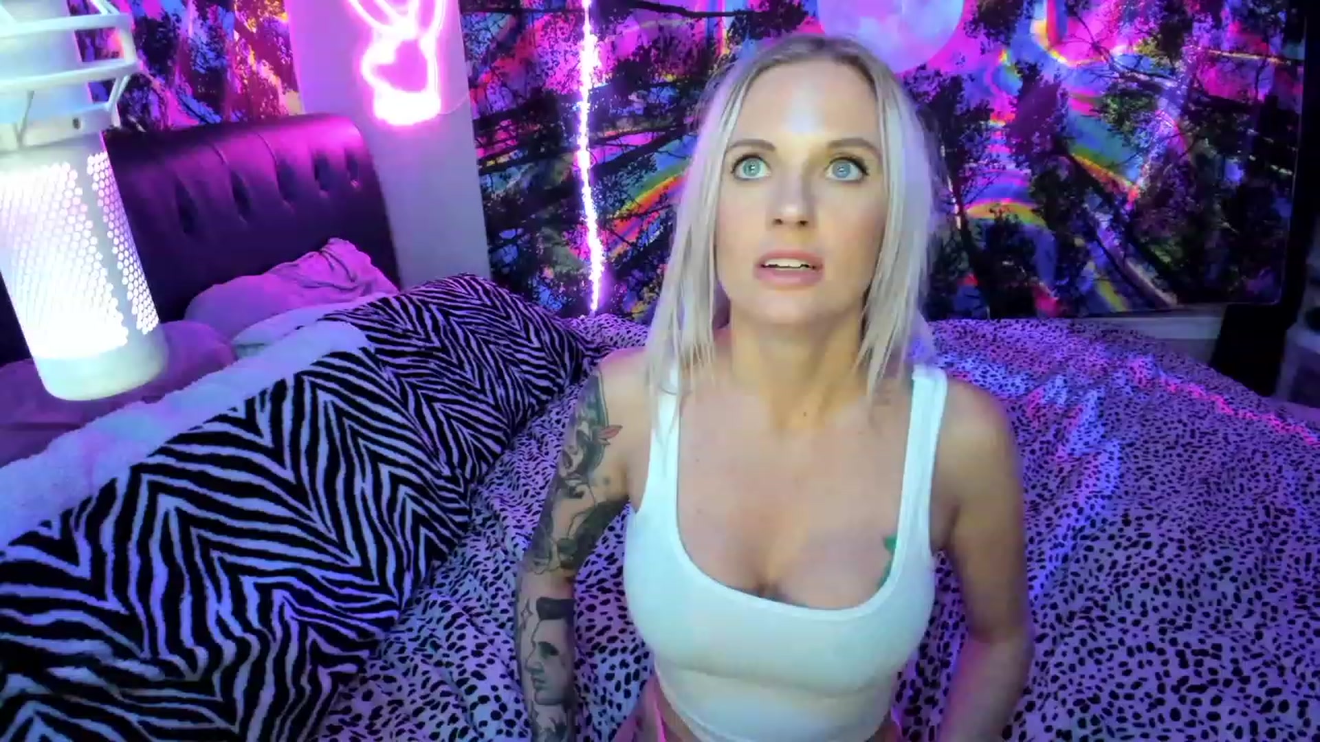 Gallery image thumbnail from Xo_belle's myfreecams stream on, 06/24/2023, 08:42 image 10 of 20
