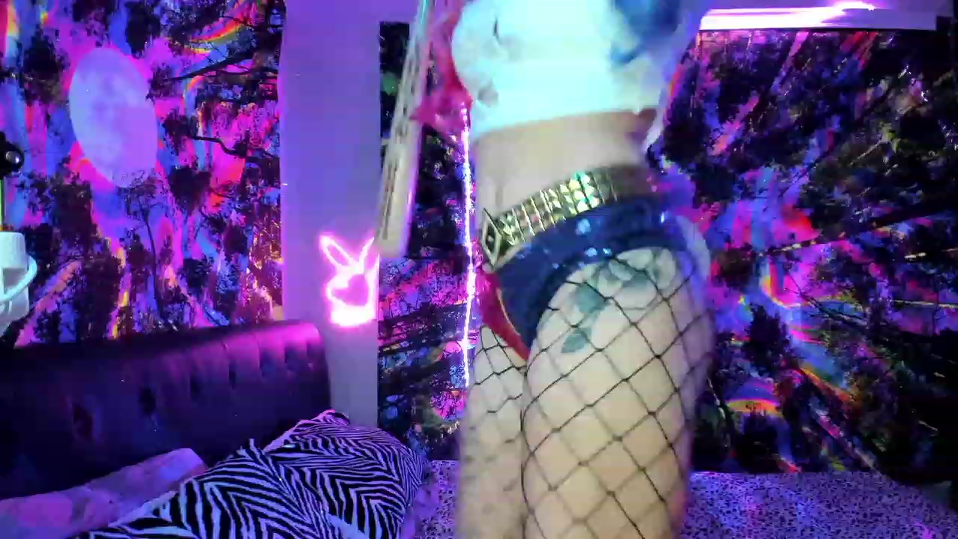 Gallery image thumbnail from Xo_belle's myfreecams stream on, 06/25/2023, 03:50 image 5 of 20
