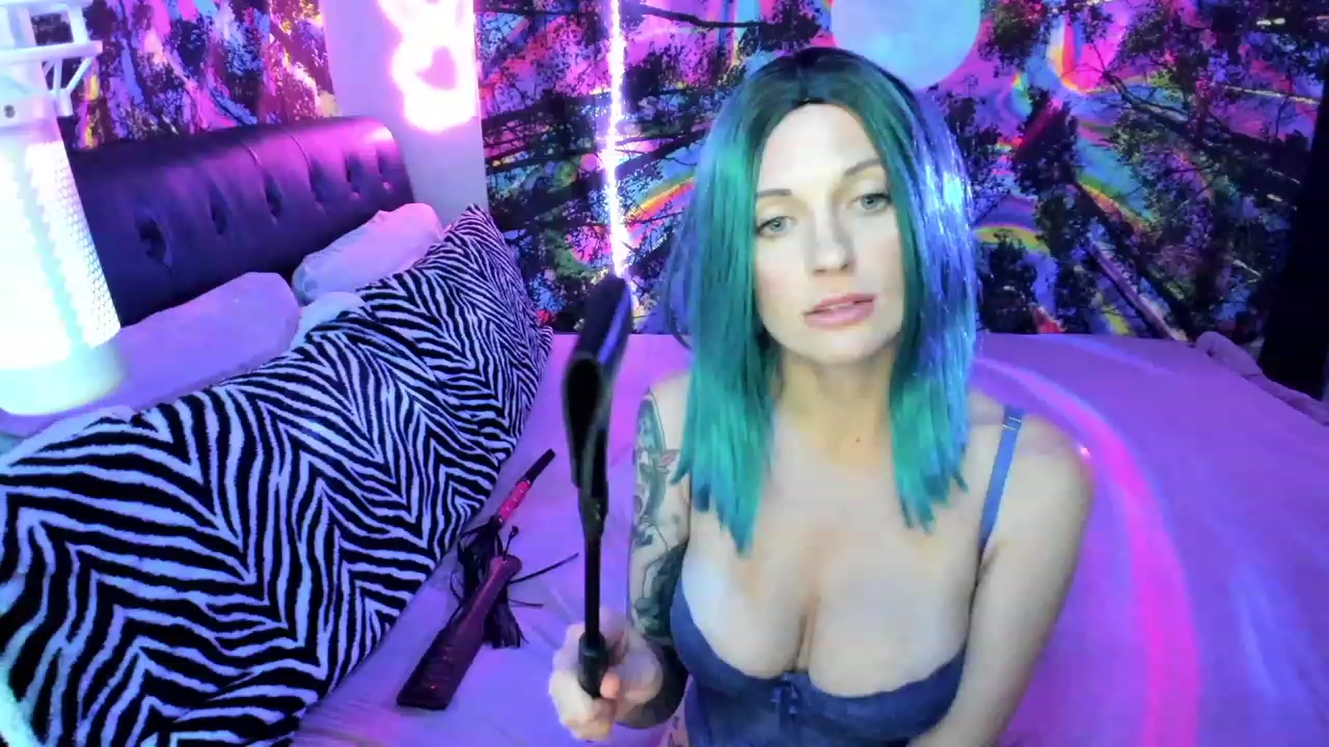 Gallery image thumbnail from Xo_belle's myfreecams stream on, 06/26/2023, 05:15 image 11 of 20