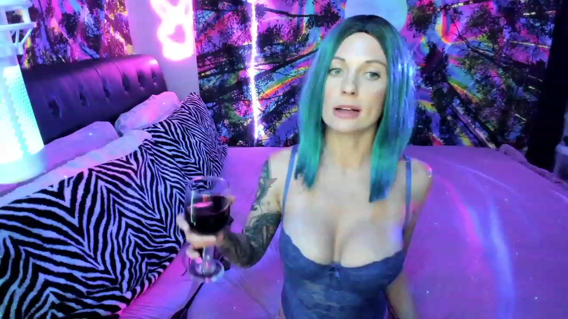 Gallery image thumbnail from Xo_belle's myfreecams stream on, 06/26/2023, 05:15 image 3 of 20