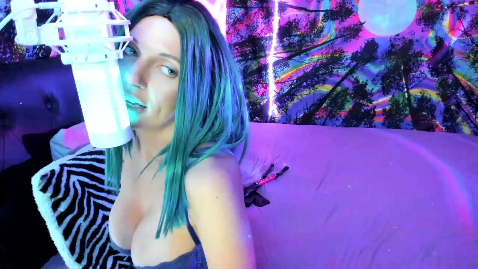 Gallery image thumbnail from Xo_belle's myfreecams stream on, 06/26/2023, 05:54 image 9 of 20