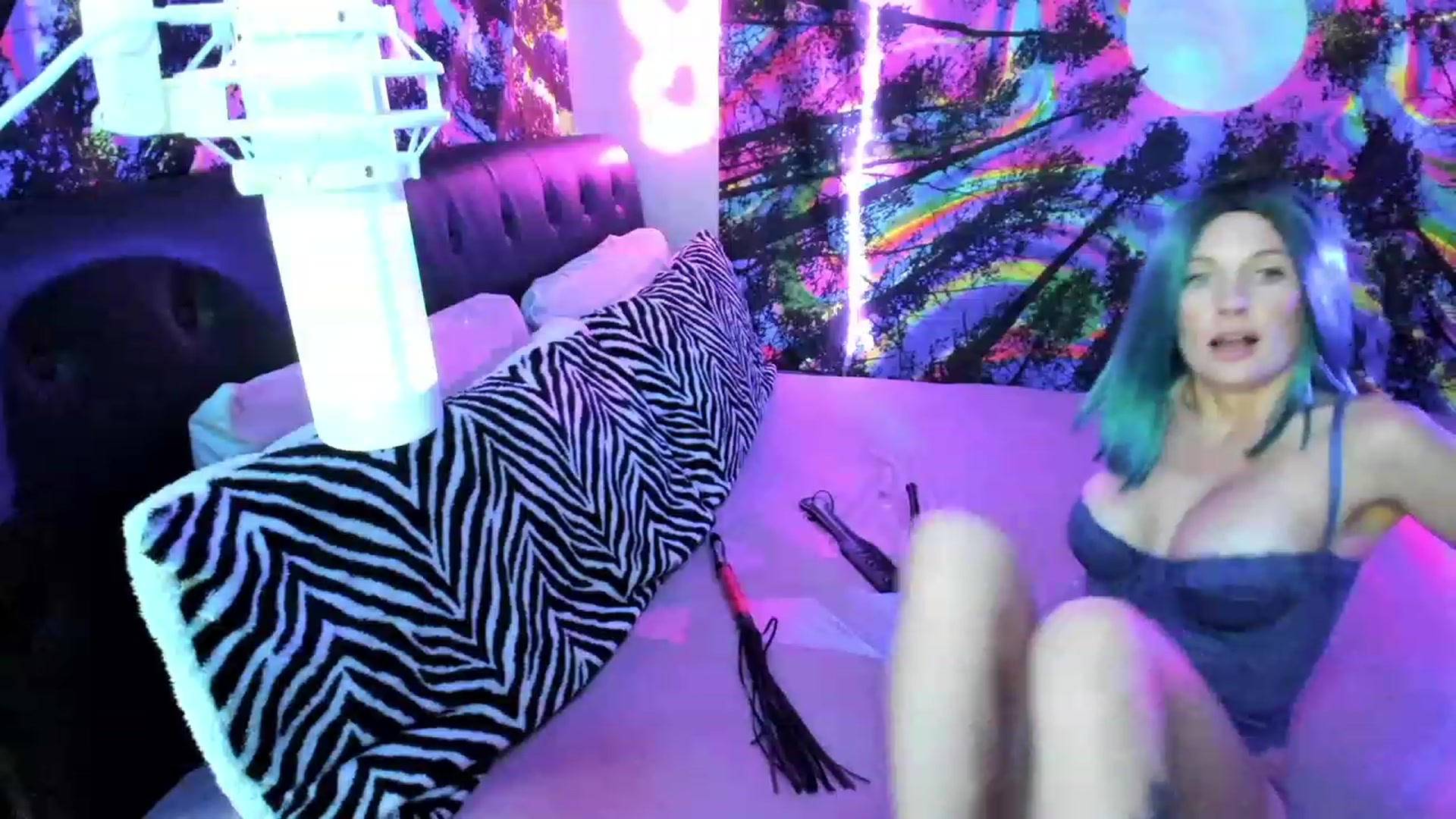 Gallery image thumbnail from Xo_belle's myfreecams stream on, 06/26/2023, 05:54 image 12 of 20