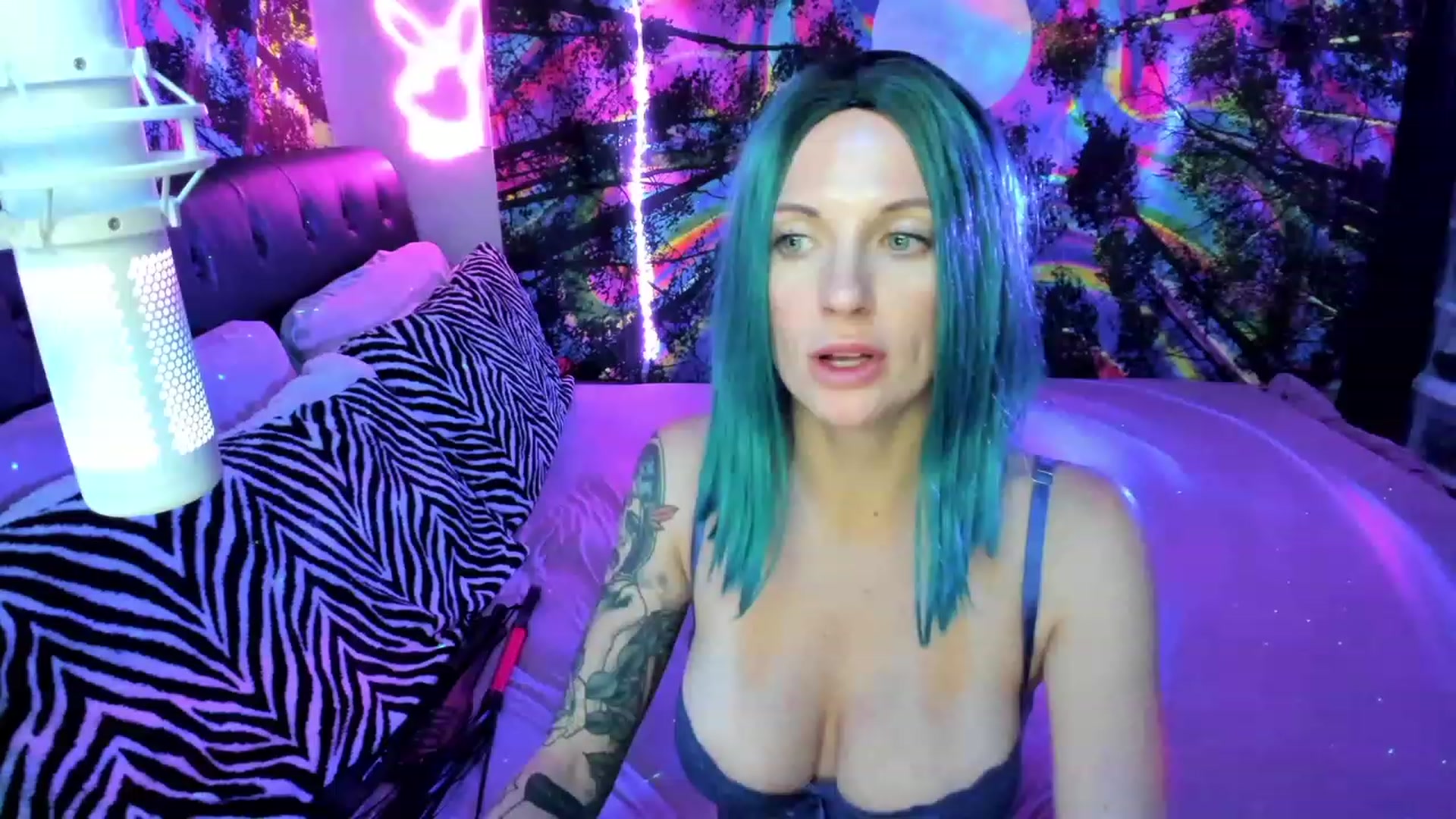 Gallery image thumbnail from Xo_belle's myfreecams stream on, 06/26/2023, 12:03 image 20 of 20