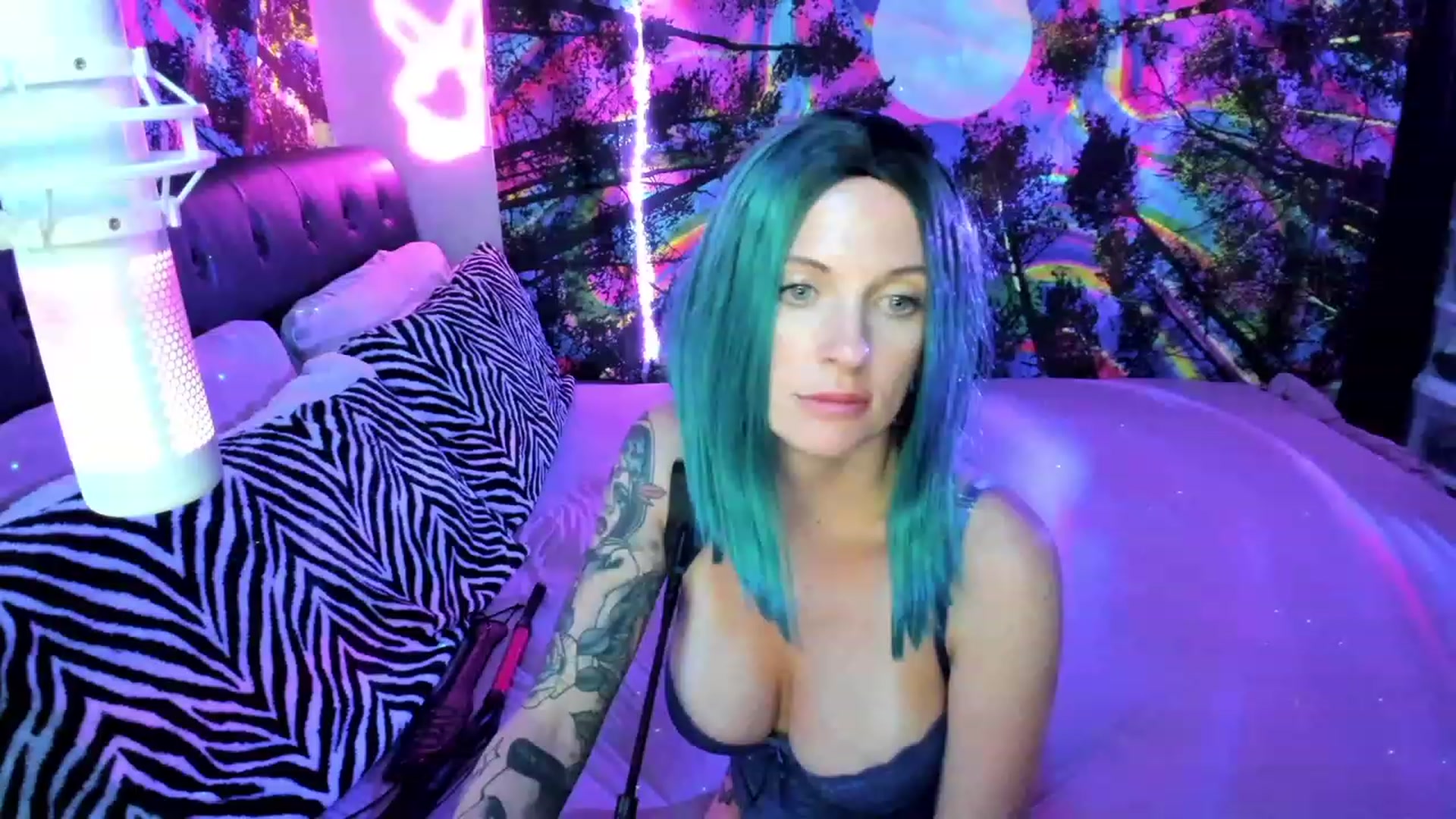 Gallery image thumbnail from Xo_belle's myfreecams stream on, 06/26/2023, 12:03 image 14 of 20