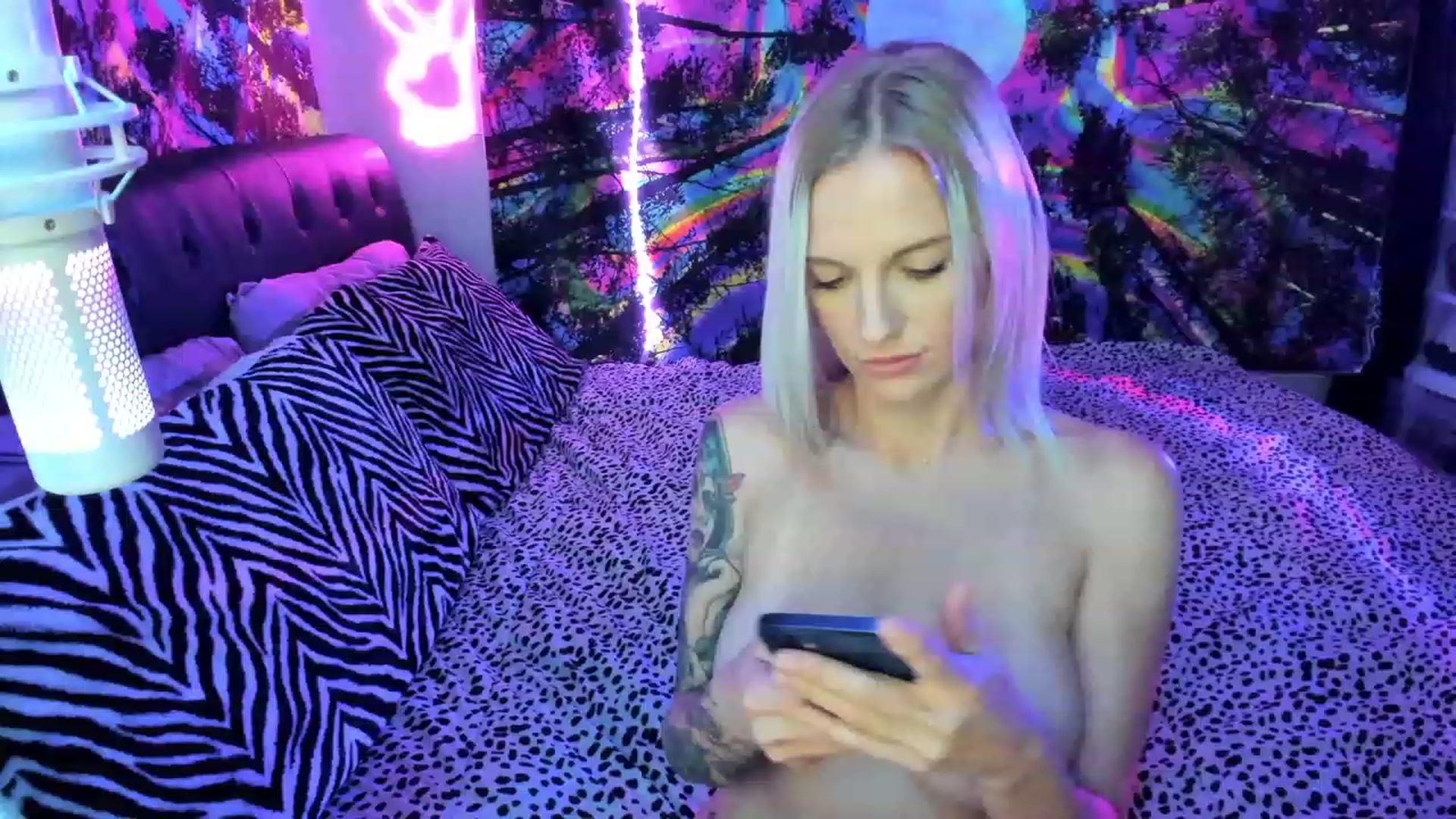 Gallery image thumbnail from Xo_belle's myfreecams stream on, 06/27/2023, 07:12 image 11 of 20