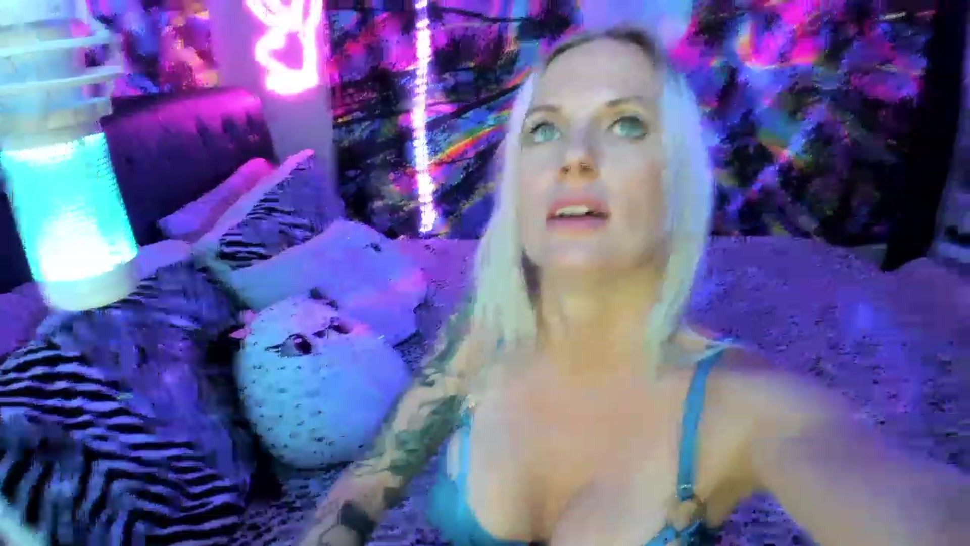 Gallery image thumbnail from Xo_belle's myfreecams stream on, 06/29/2023, 10:22 image 17 of 20