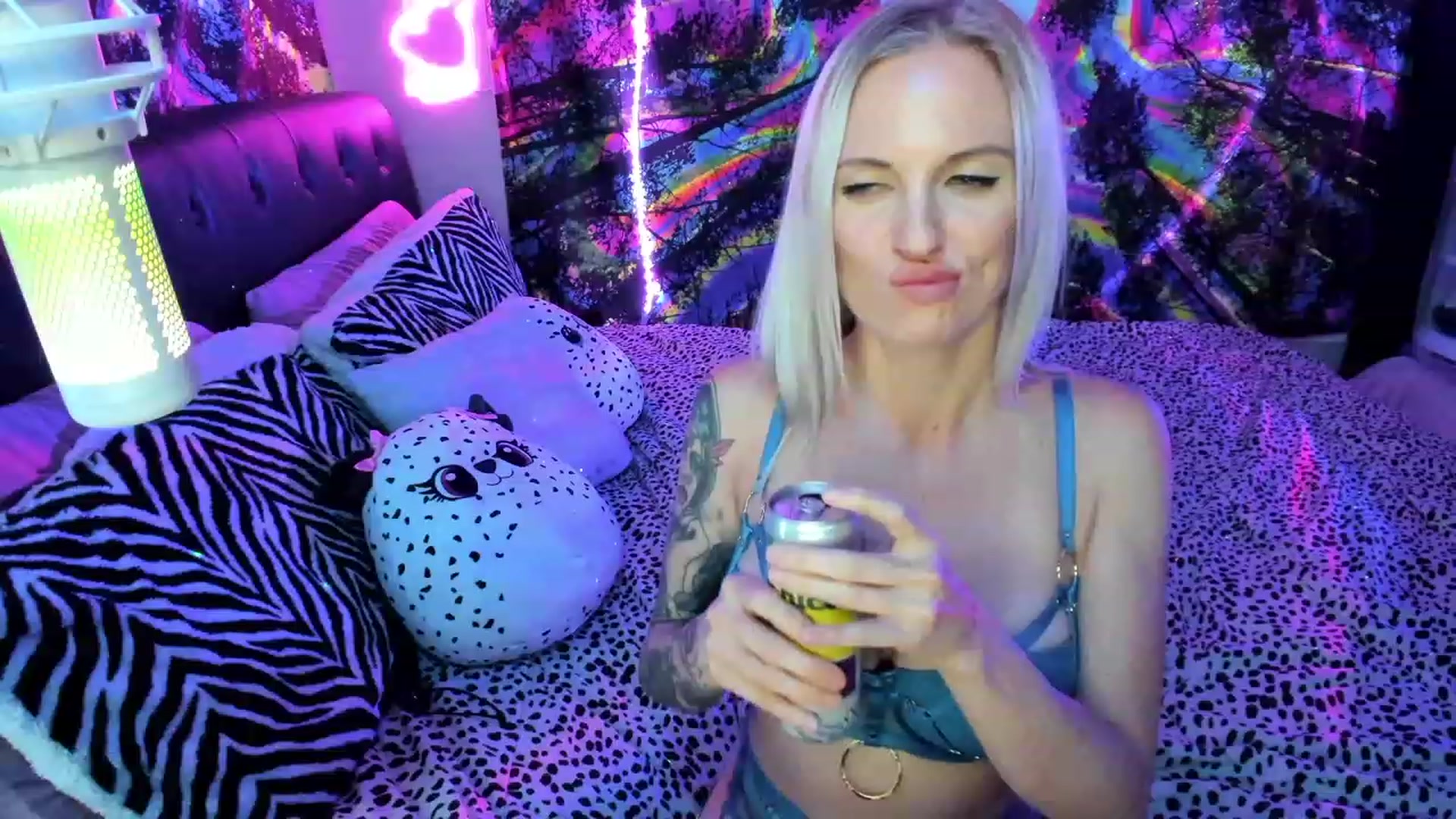 Gallery image thumbnail from Xo_belle's myfreecams stream on, 06/29/2023, 10:22 image 19 of 20