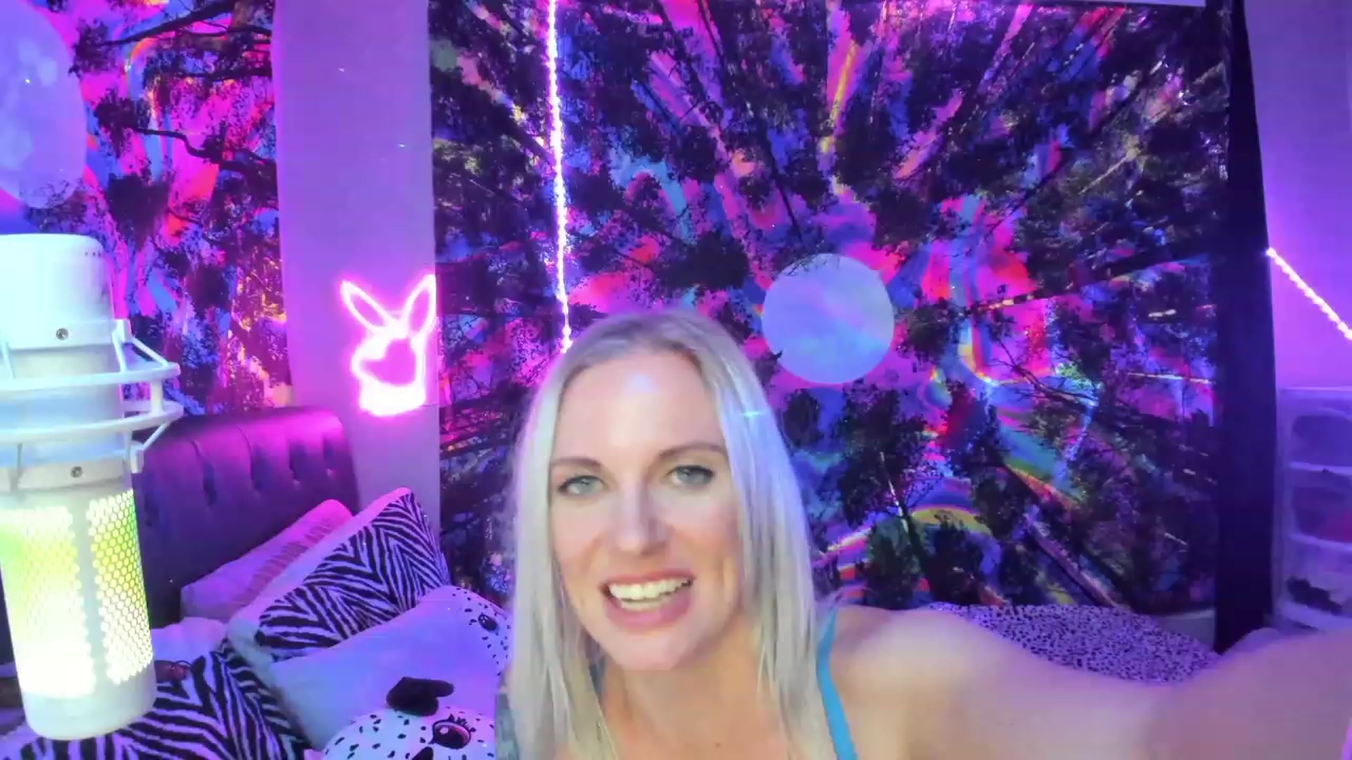 Gallery image thumbnail from Xo_belle's myfreecams stream on, 06/29/2023, 11:26 image 15 of 20