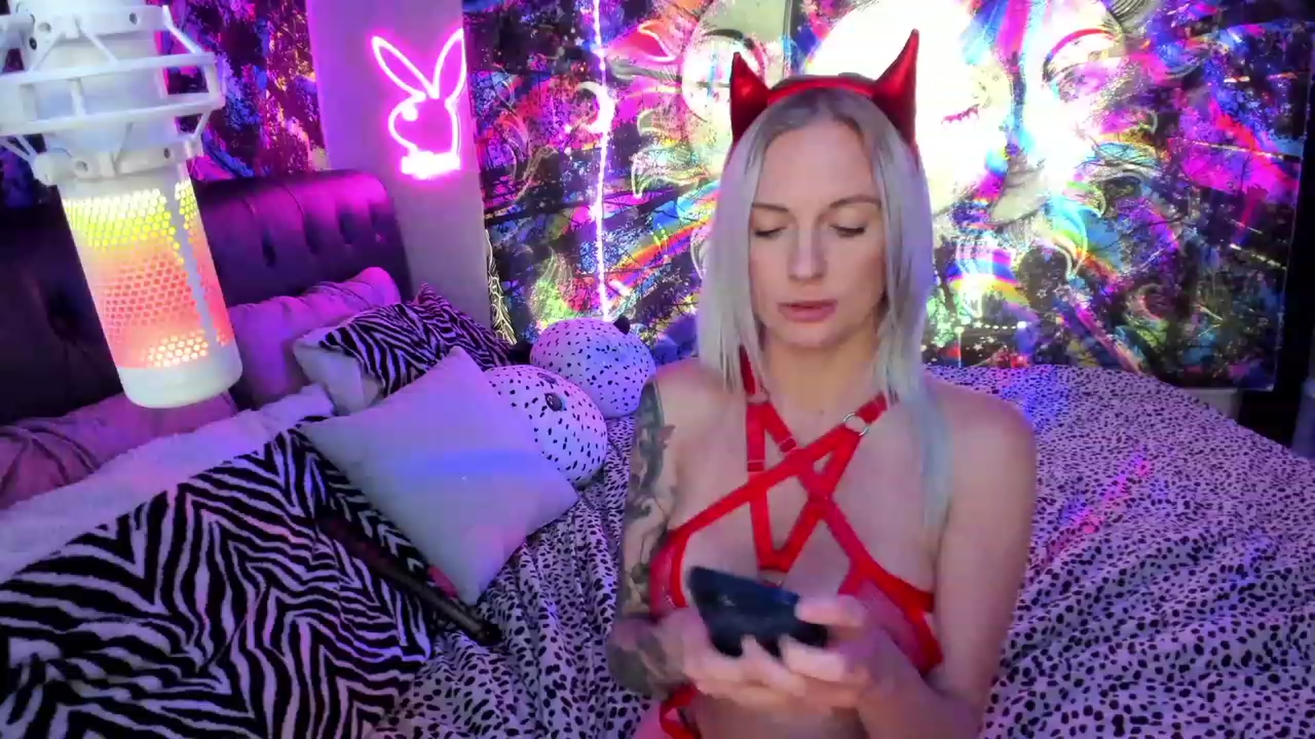 Gallery image thumbnail from Xo_belle's myfreecams stream on, 07/01/2023, 01:38 image 8 of 20