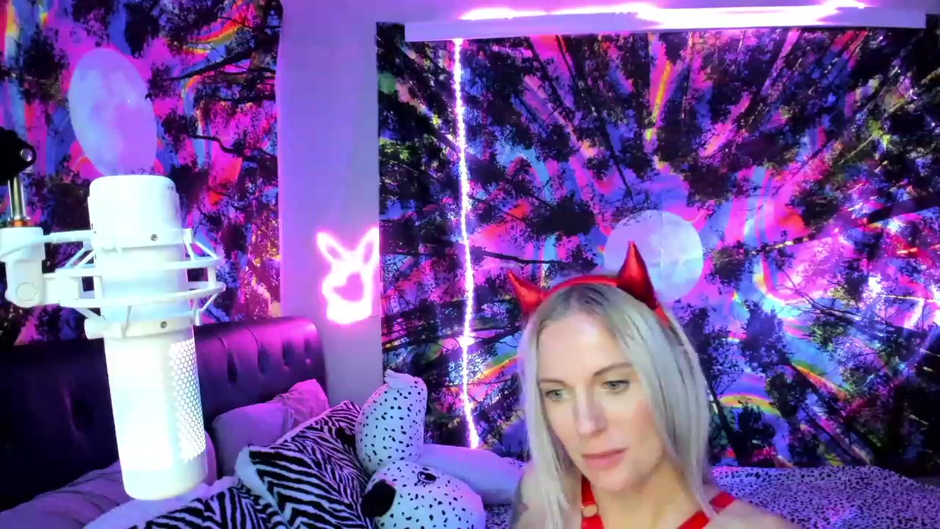 Gallery image thumbnail from Xo_belle's myfreecams stream on, 07/01/2023, 07:36 image 14 of 20