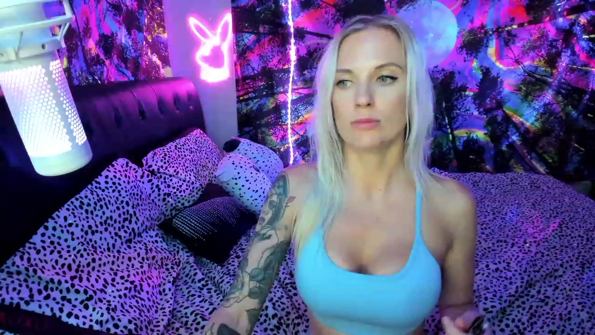 Gallery image thumbnail from Xo_belle's myfreecams stream on, 07/08/2023, 10:19 image 14 of 20