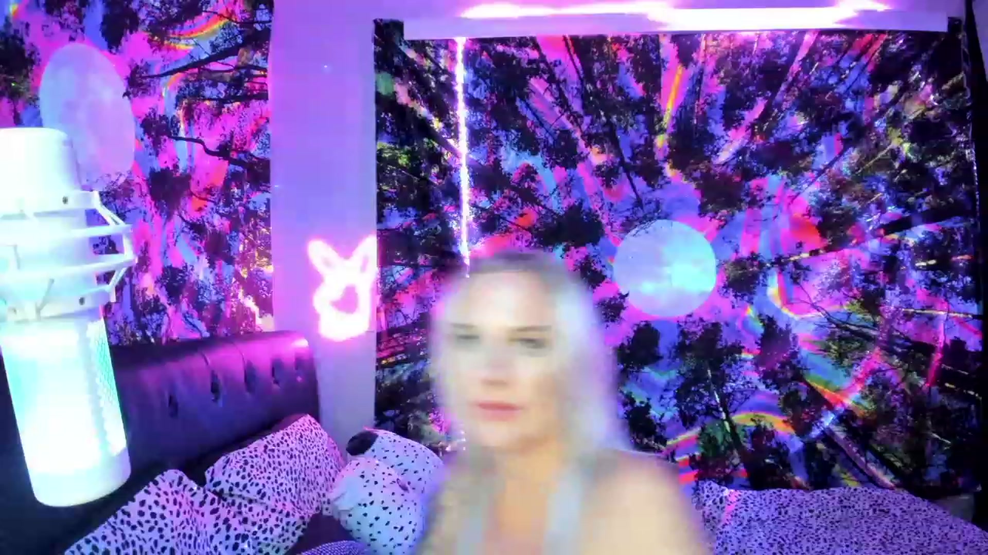 Gallery image thumbnail from Xo_belle's myfreecams stream on, 07/08/2023, 10:19 image 13 of 20