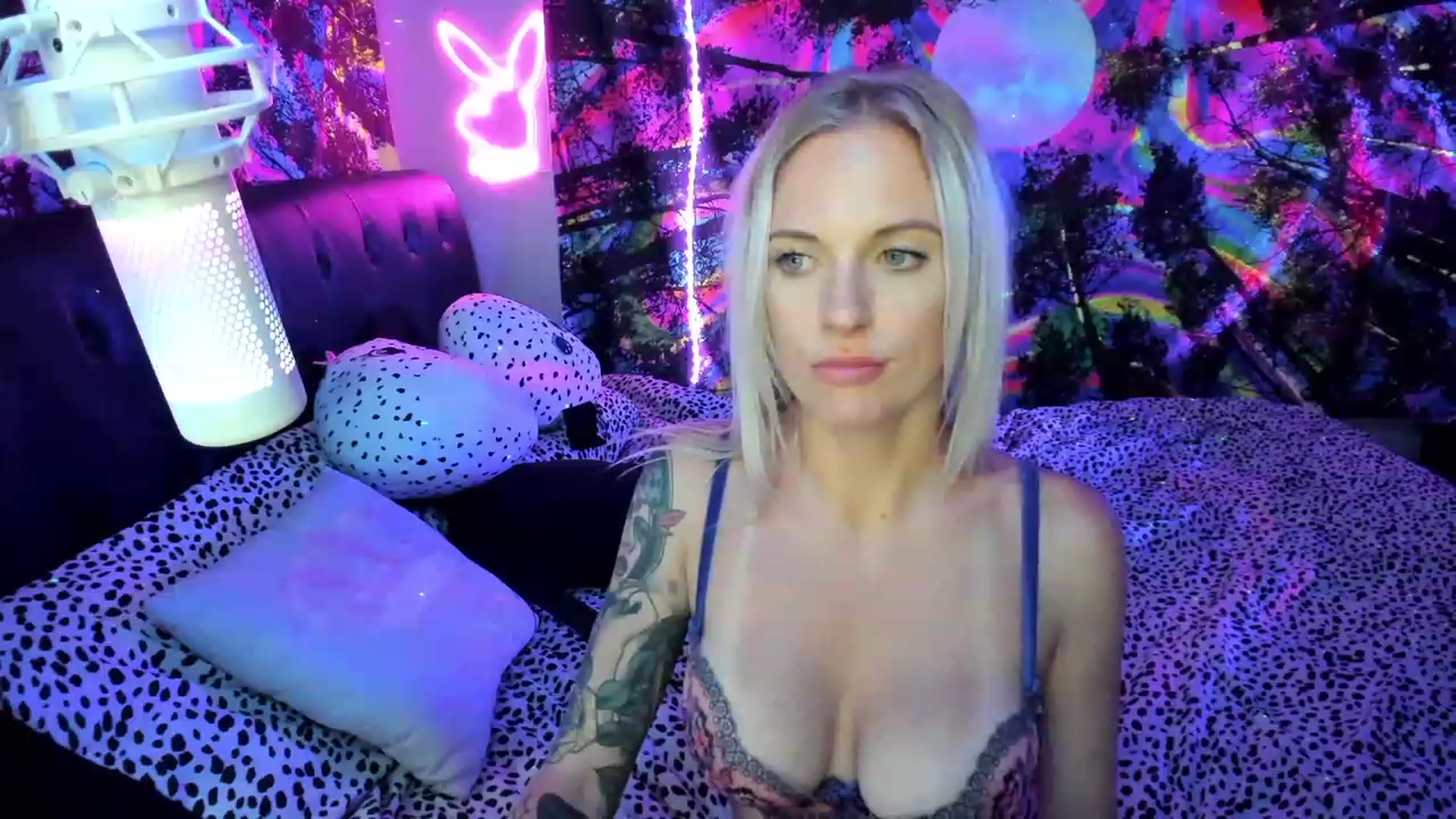 Gallery image thumbnail from Xo_belle's myfreecams stream on, 07/09/2023, 09:50 image 6 of 20