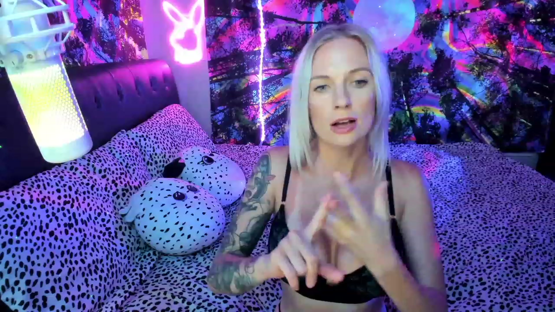 Gallery image thumbnail from Xo_belle's myfreecams stream on, 07/11/2023, 06:30 image 7 of 20