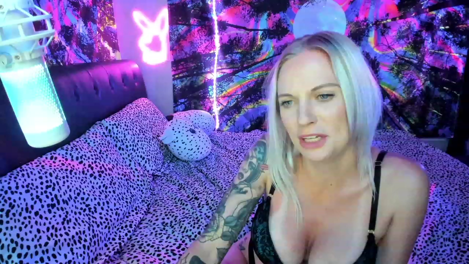 Gallery image thumbnail from Xo_belle's myfreecams stream on, 07/11/2023, 06:30 image 10 of 20