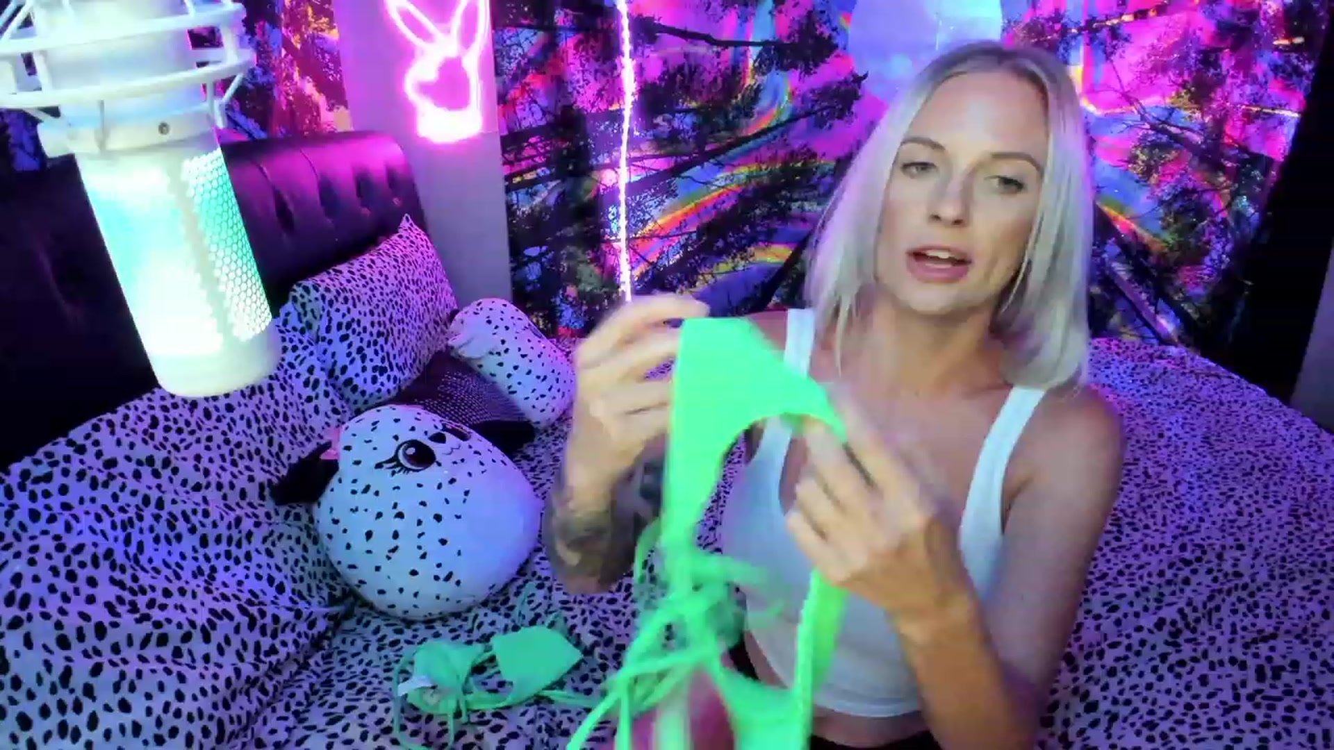 Gallery image thumbnail from Xo_belle's myfreecams stream on, 07/13/2023, 05:23 image 13 of 20