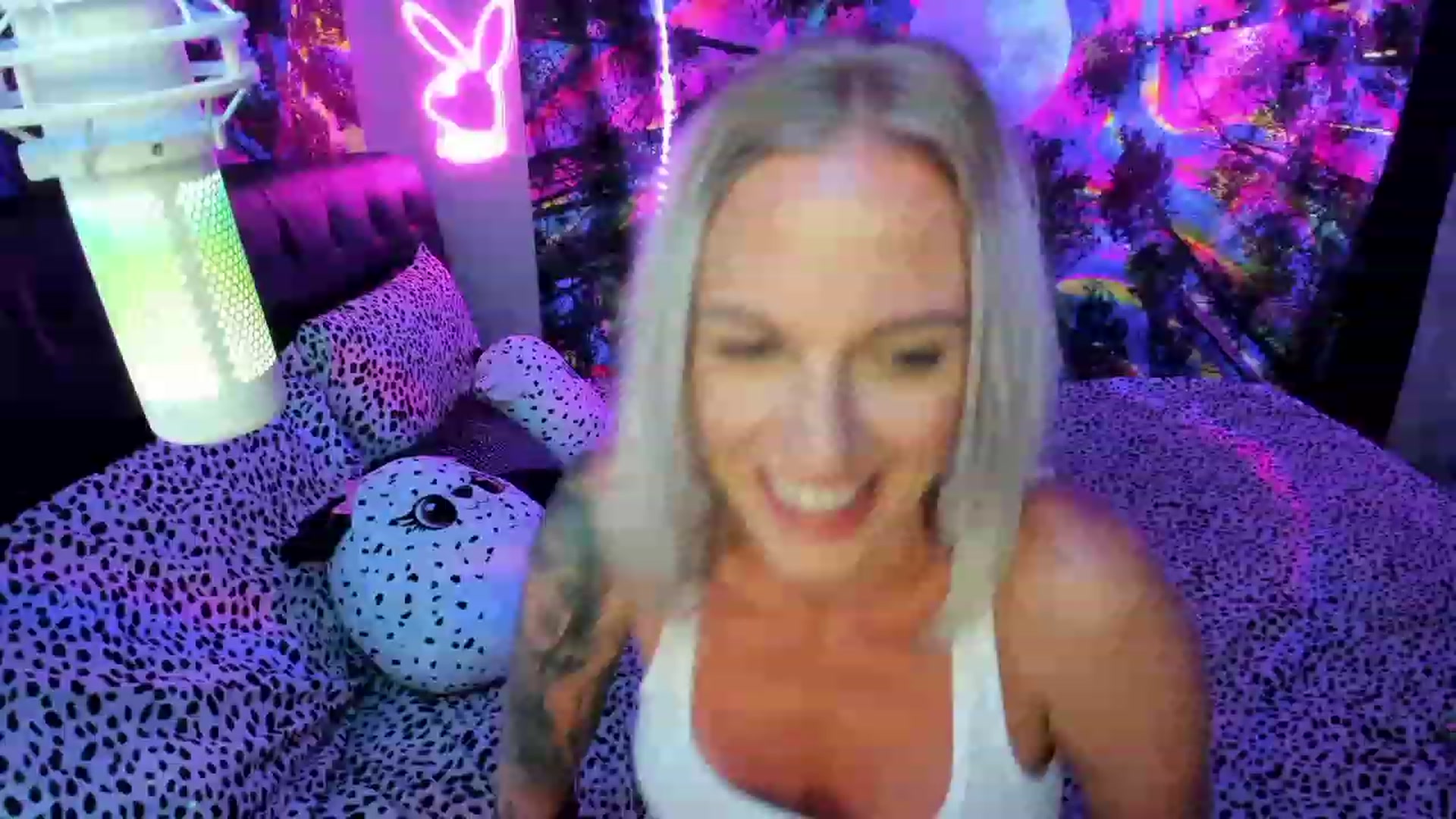 Gallery image thumbnail from Xo_belle's myfreecams stream on, 07/13/2023, 05:23 image 15 of 20