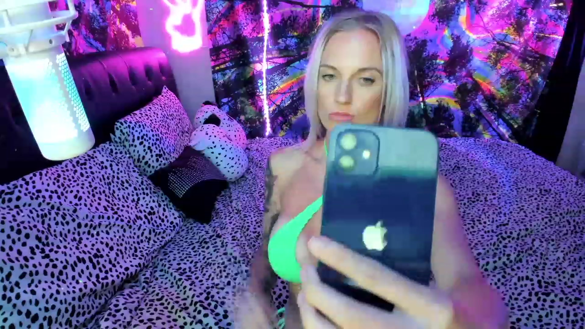Gallery image thumbnail from Xo_belle's myfreecams stream on, 07/13/2023, 08:29 image 20 of 20
