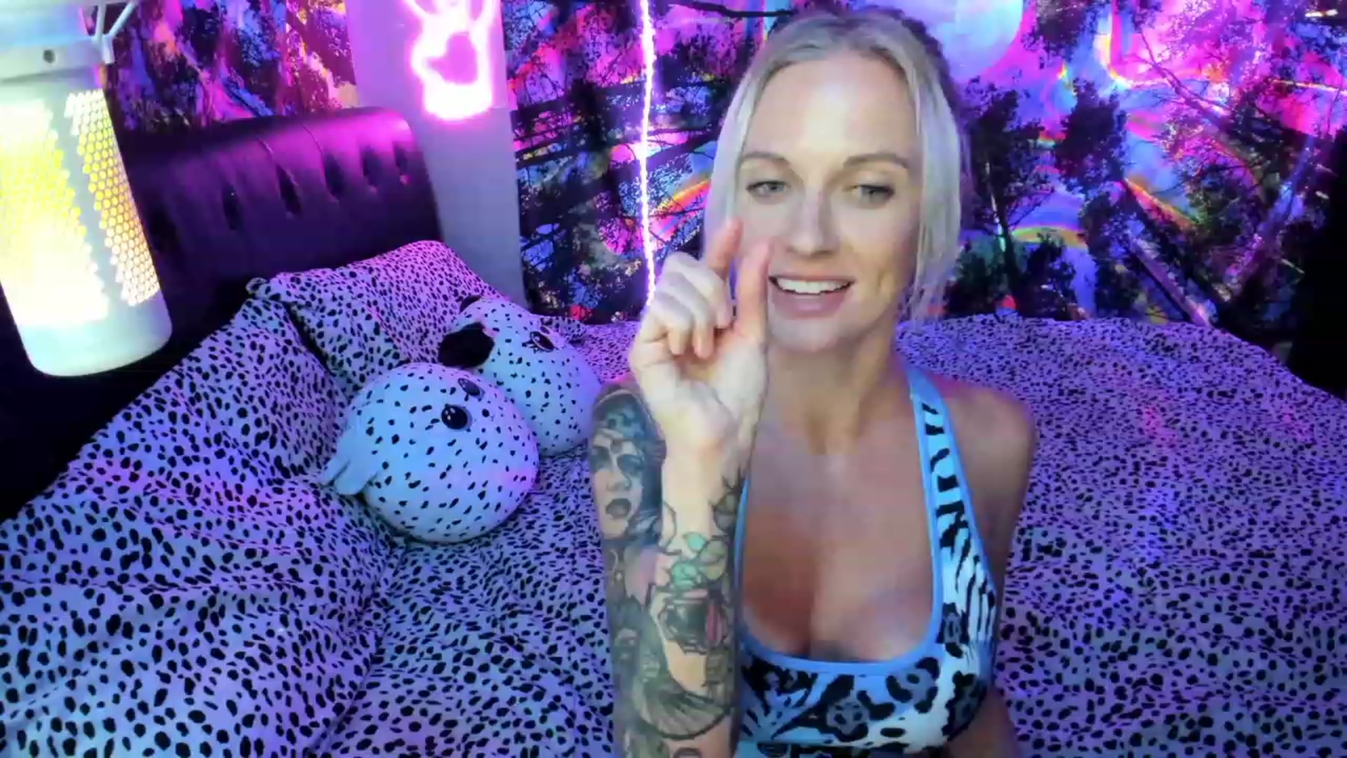 Gallery image thumbnail from Xo_belle's myfreecams stream on, 07/14/2023, 05:11 image 14 of 20