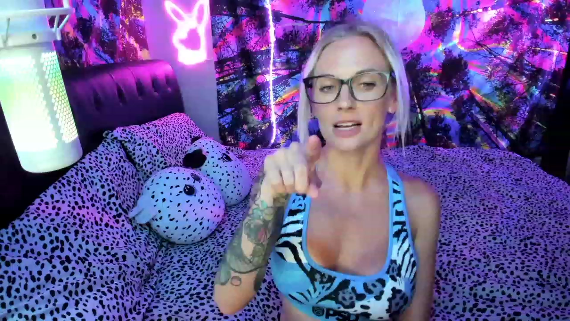 Gallery image thumbnail from Xo_belle's myfreecams stream on, 07/14/2023, 05:11 image 3 of 20