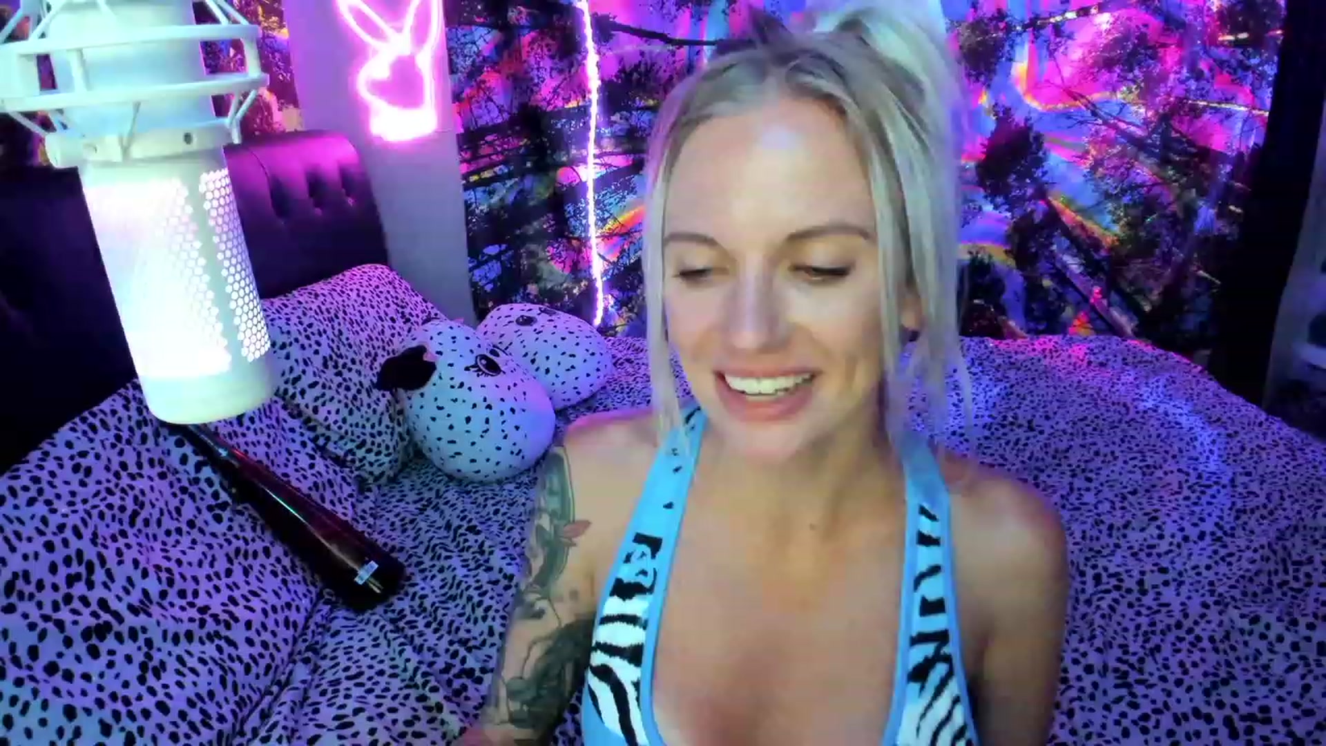 Gallery image thumbnail from Xo_belle's myfreecams stream on, 07/14/2023, 09:13 image 16 of 20