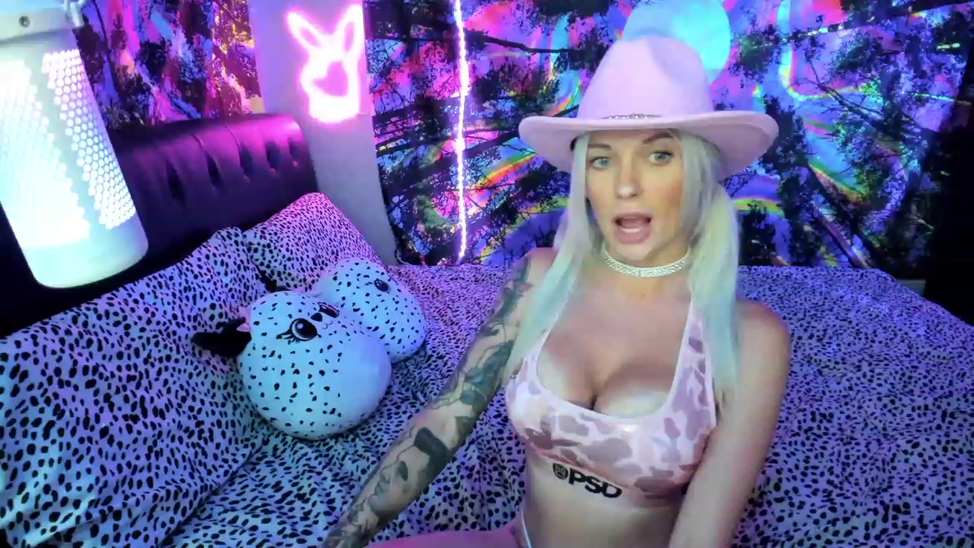 Gallery image thumbnail from Xo_belle's myfreecams stream on, 07/16/2023, 03:56 image 1 of 20