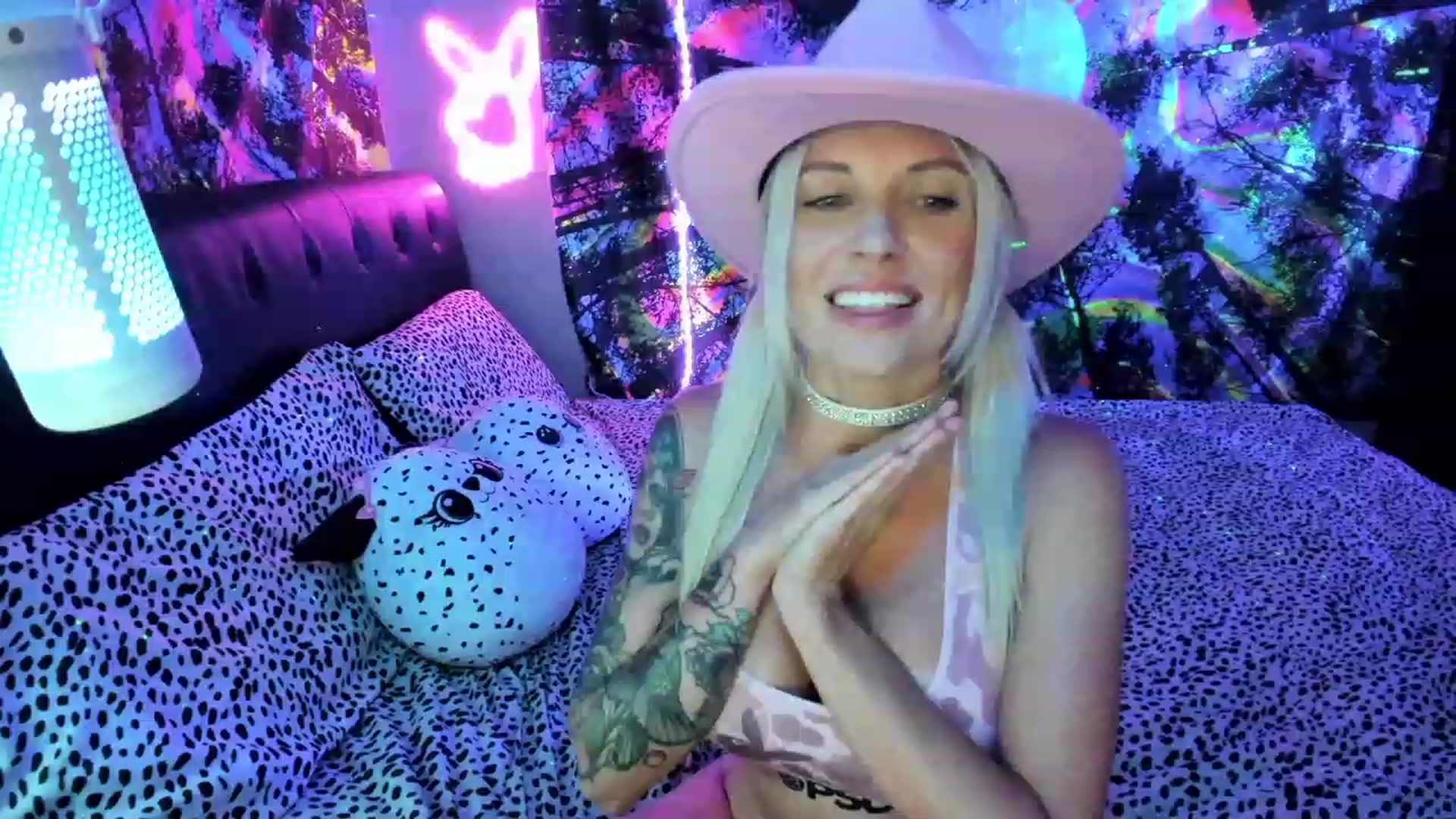 Gallery image thumbnail from Xo_belle's myfreecams stream on, 07/16/2023, 03:56 image 11 of 20