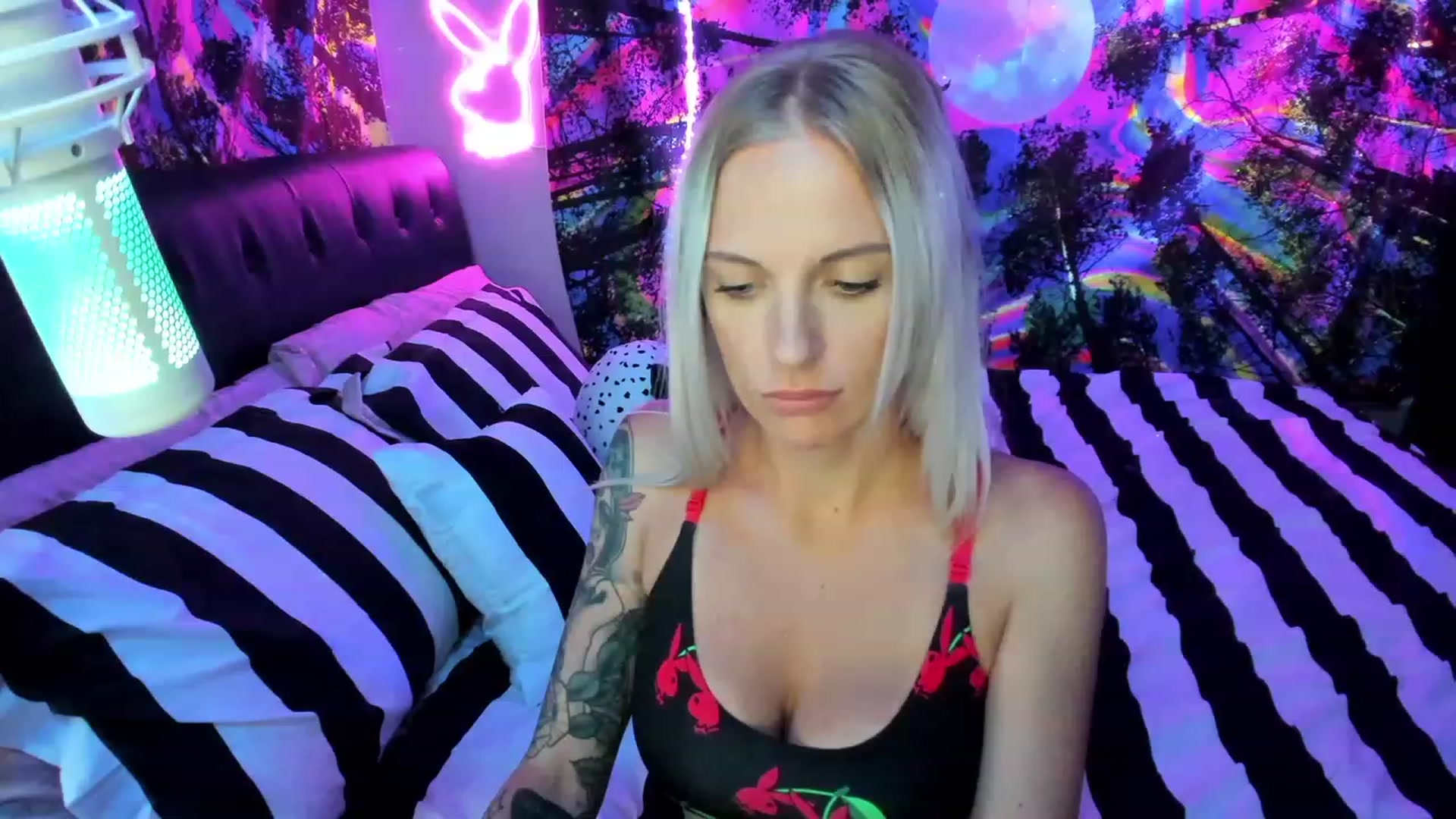 Gallery image thumbnail from Xo_belle's myfreecams stream on, 07/22/2023, 04:00 image 13 of 20
