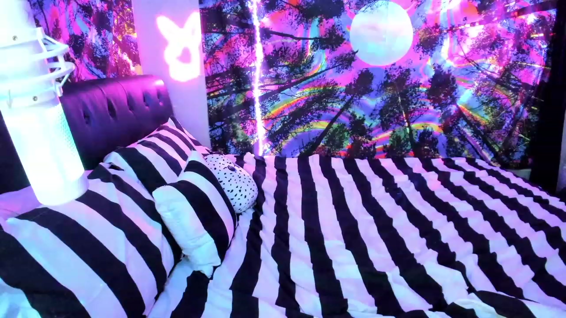 Gallery image thumbnail from Xo_belle's myfreecams stream on, 07/24/2023, 05:19 image 20 of 20