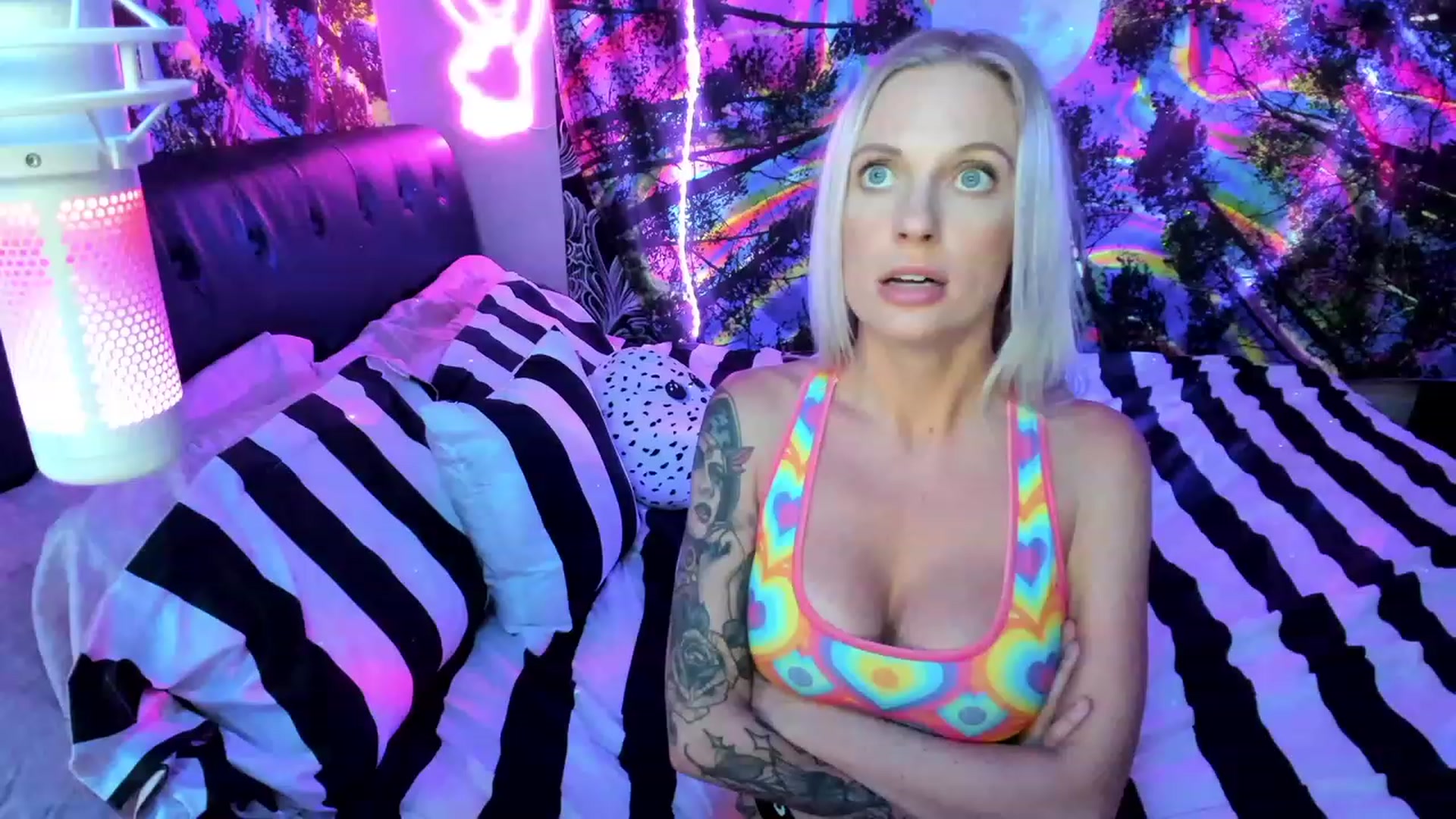 Gallery image thumbnail from Xo_belle's myfreecams stream on, 08/01/2023, 07:00 image 3 of 20