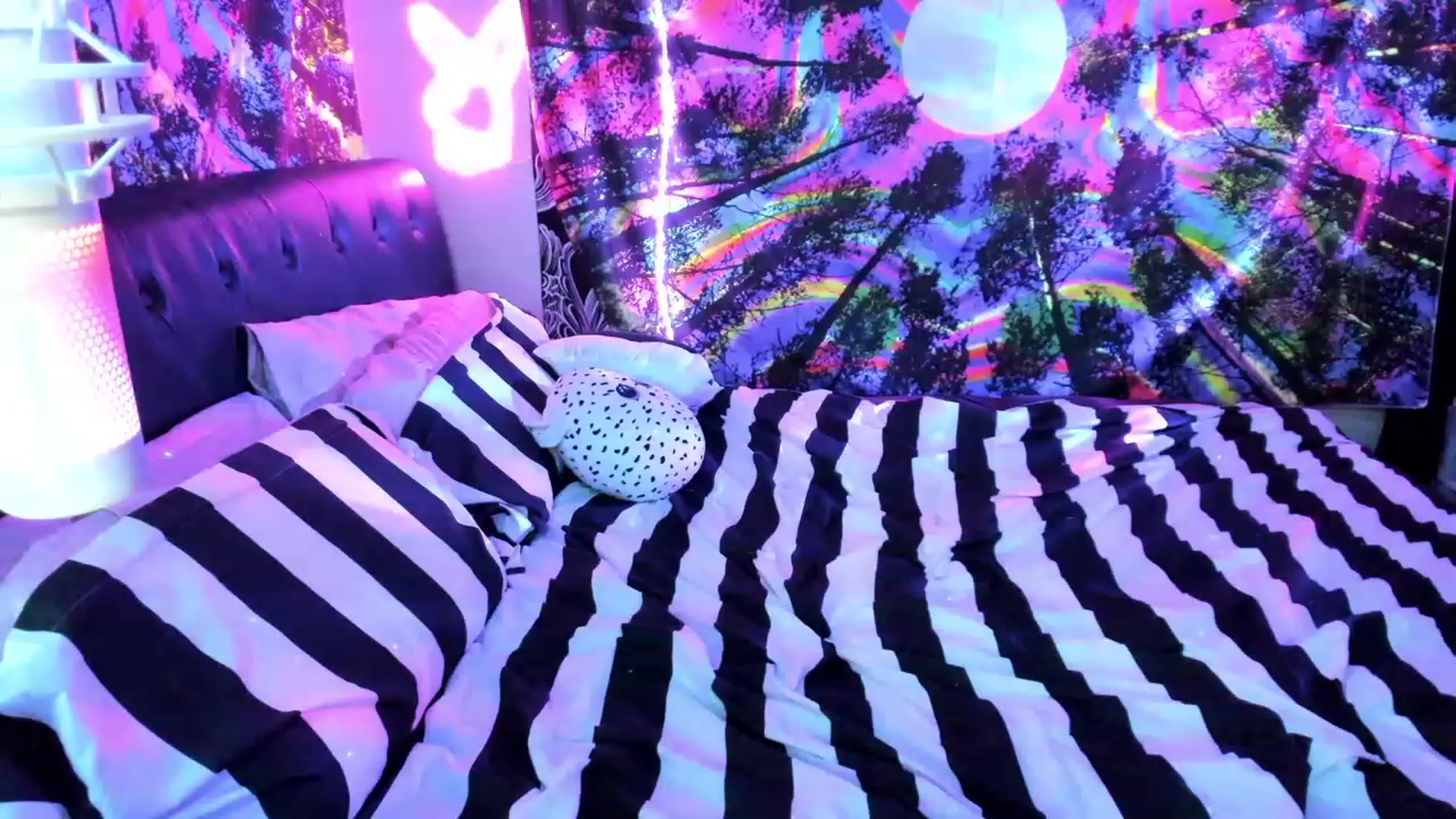 Gallery image thumbnail from Xo_belle's myfreecams stream on, 08/01/2023, 08:13 image 14 of 20
