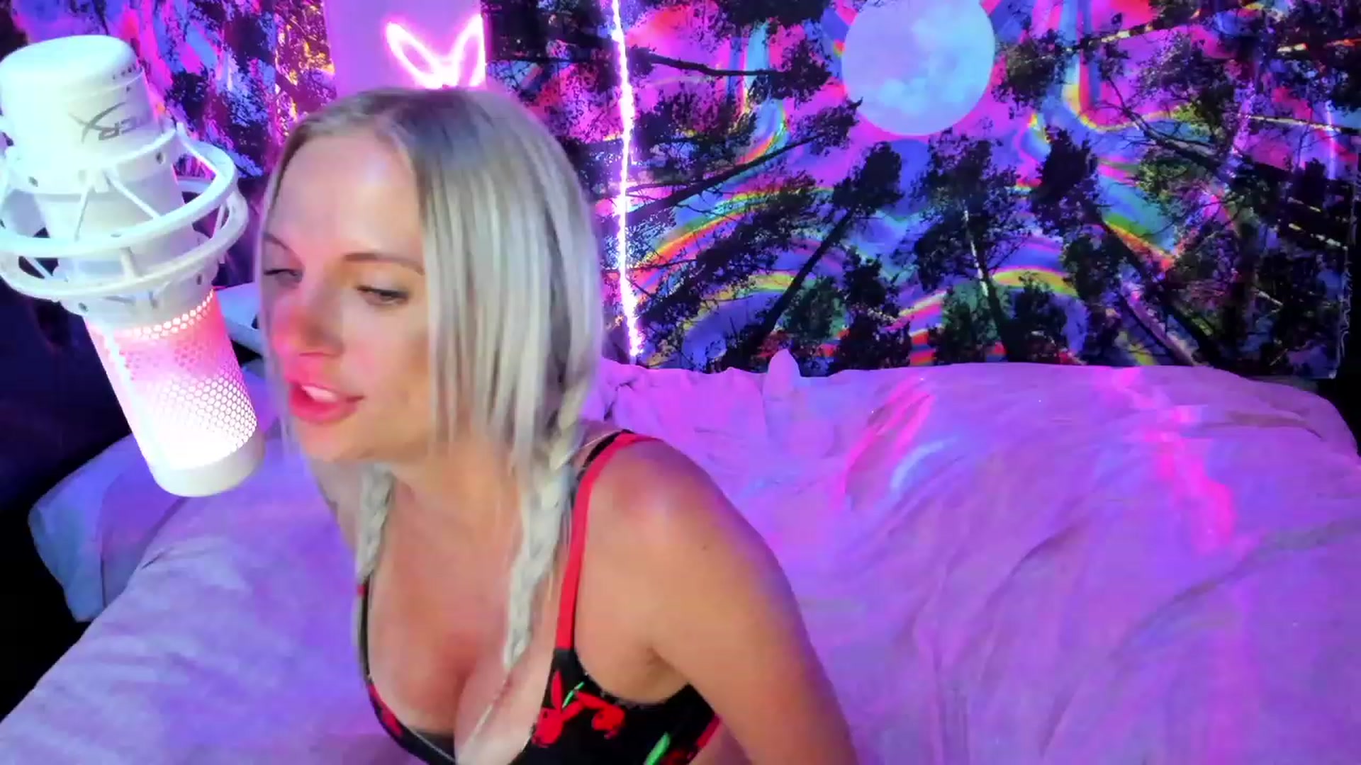 Gallery image thumbnail from Xo_belle's myfreecams stream on, 08/06/2023, 10:13 image 20 of 20