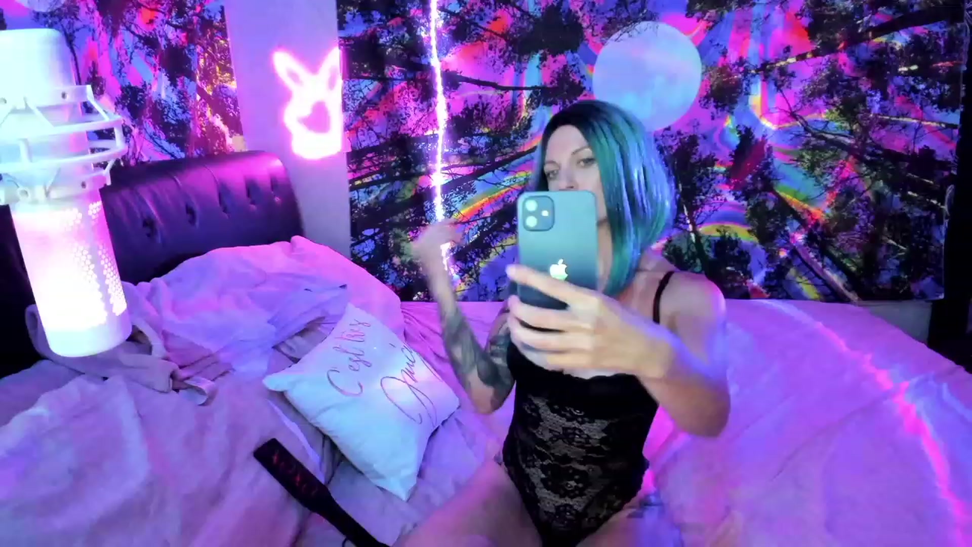 Gallery image thumbnail from Xo_belle's myfreecams stream on, 08/07/2023, 04:08 image 17 of 20